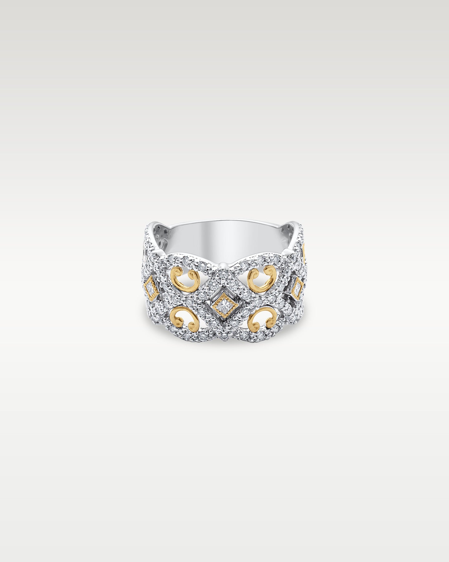 White and Yellow Gold Diamond Cluster Ring | Noah's Fine Jewelry Frisco
