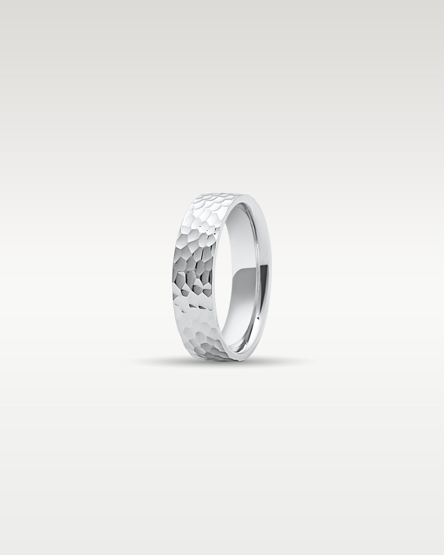 14k White Gold Textured Hammered Finish Band | Noah's Fine Jewelry Texas