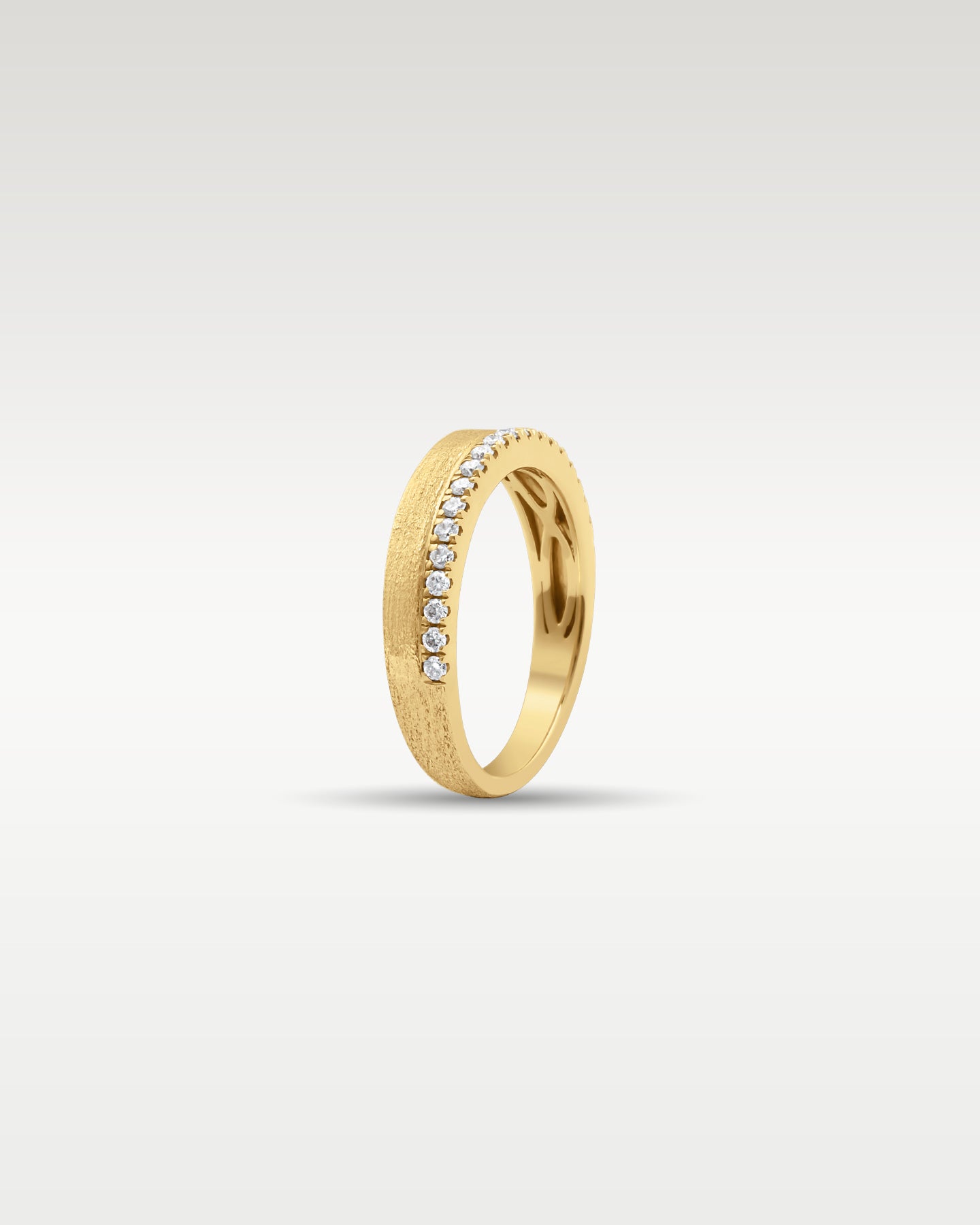 Yellow Gold Diamond Edge Band | Noah's Fine Jewelry Frisco, TX