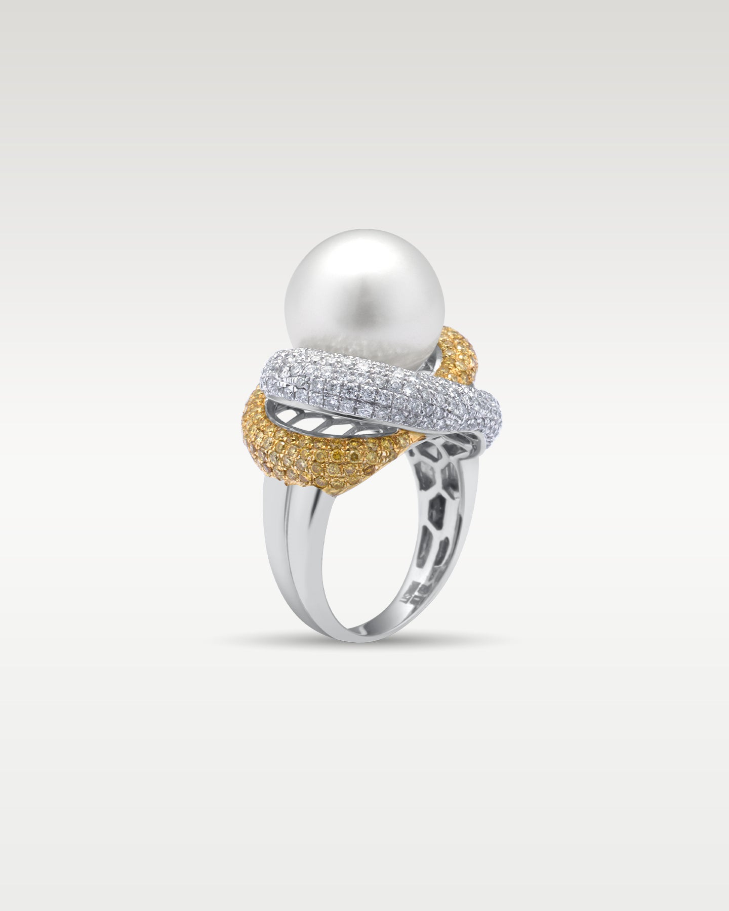 18k Gold & Steel Diamond Pearl Ring | Noah's Fine Jewelry Frisco, Texas