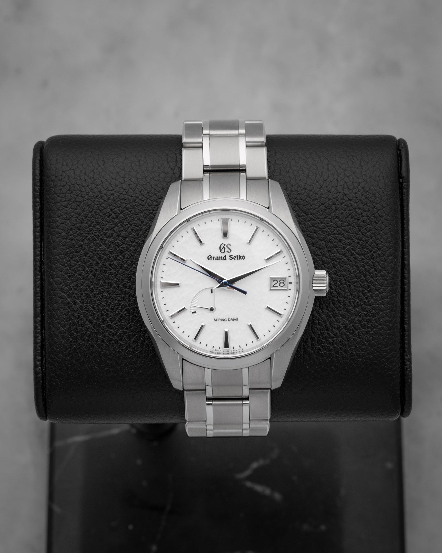 Snow White Grand Seiko Heritage Collection SBGA211 | Noah's Fine Watches Dallas, TX