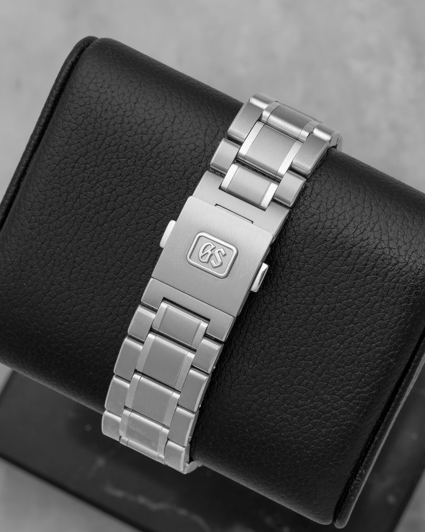 Snow White Grand Seiko Heritage Collection SBGA211 | Noah's Fine Watches Dallas, TX