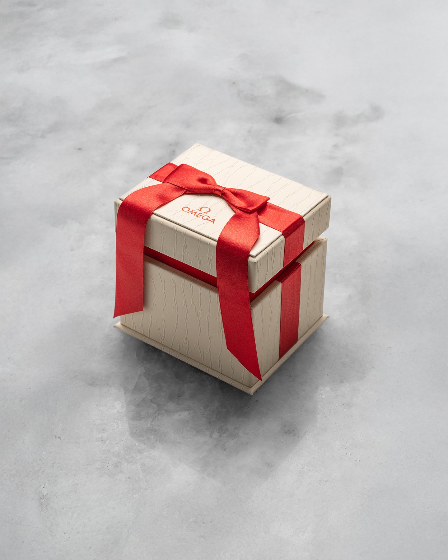 Omega De Ville Trésor 428.17.36.60.05.001 MOP Dial | Noah's Fine Watches Frisco, TX