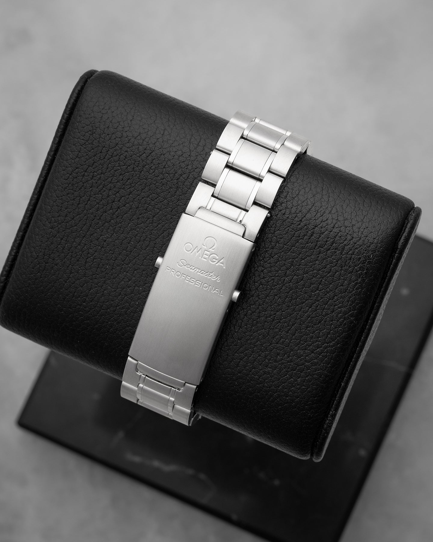 Omega Seamaster 2264.50.00 at Noah's Fine Watches & Jewelry in Frisco, Texas.