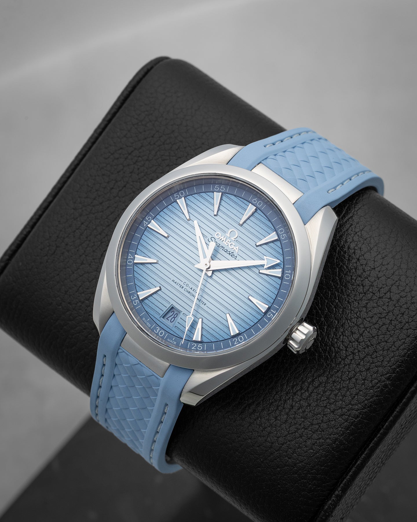 Summer Blue Omega Seamaster Aqua Terra | Noah's Fine Watches Dallas, TX