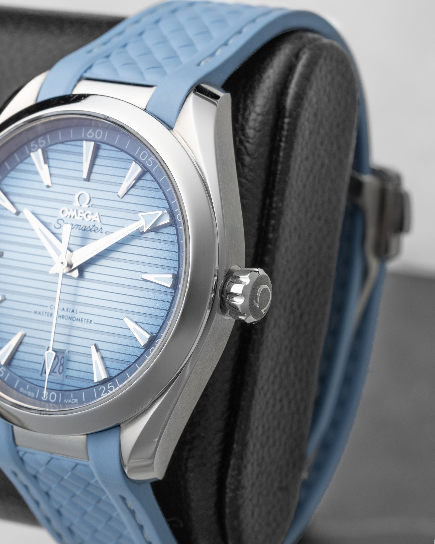 Summer Blue Omega Seamaster Aqua Terra | Noah's Fine Watches Dallas, TX