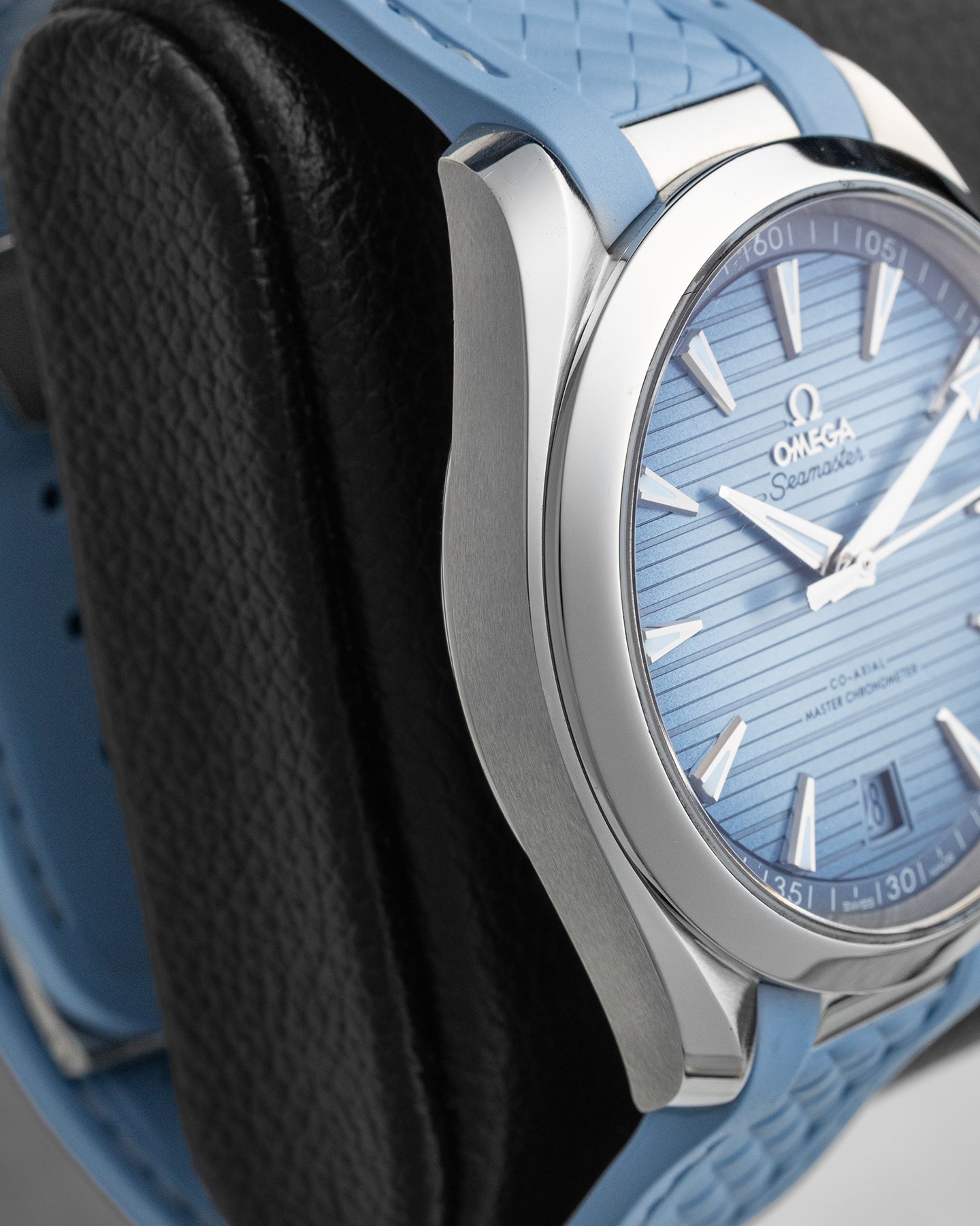 Summer Blue Omega Seamaster Aqua Terra | Noah's Fine Watches Dallas, TX