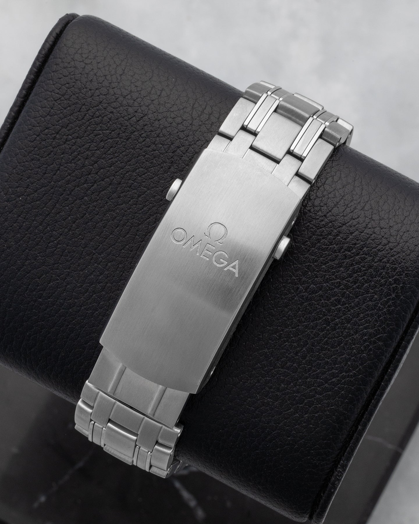 Omega Seamaster Diver 21030422001001 | Noah's Fine Watches and Jewelry Dallas