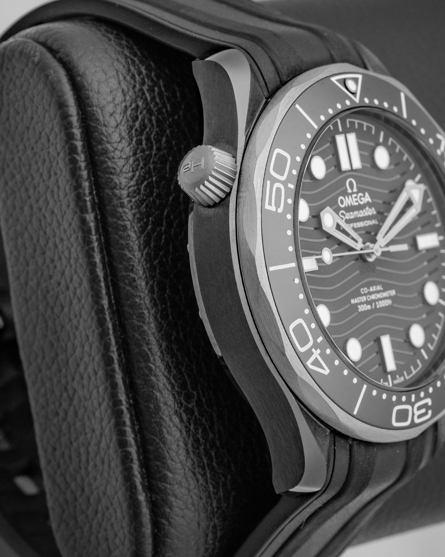 Ceramic Omega Seamaster Diver 300m 210.92.44.20.01.001 | Noah's Fine Watches Dallas, Texas