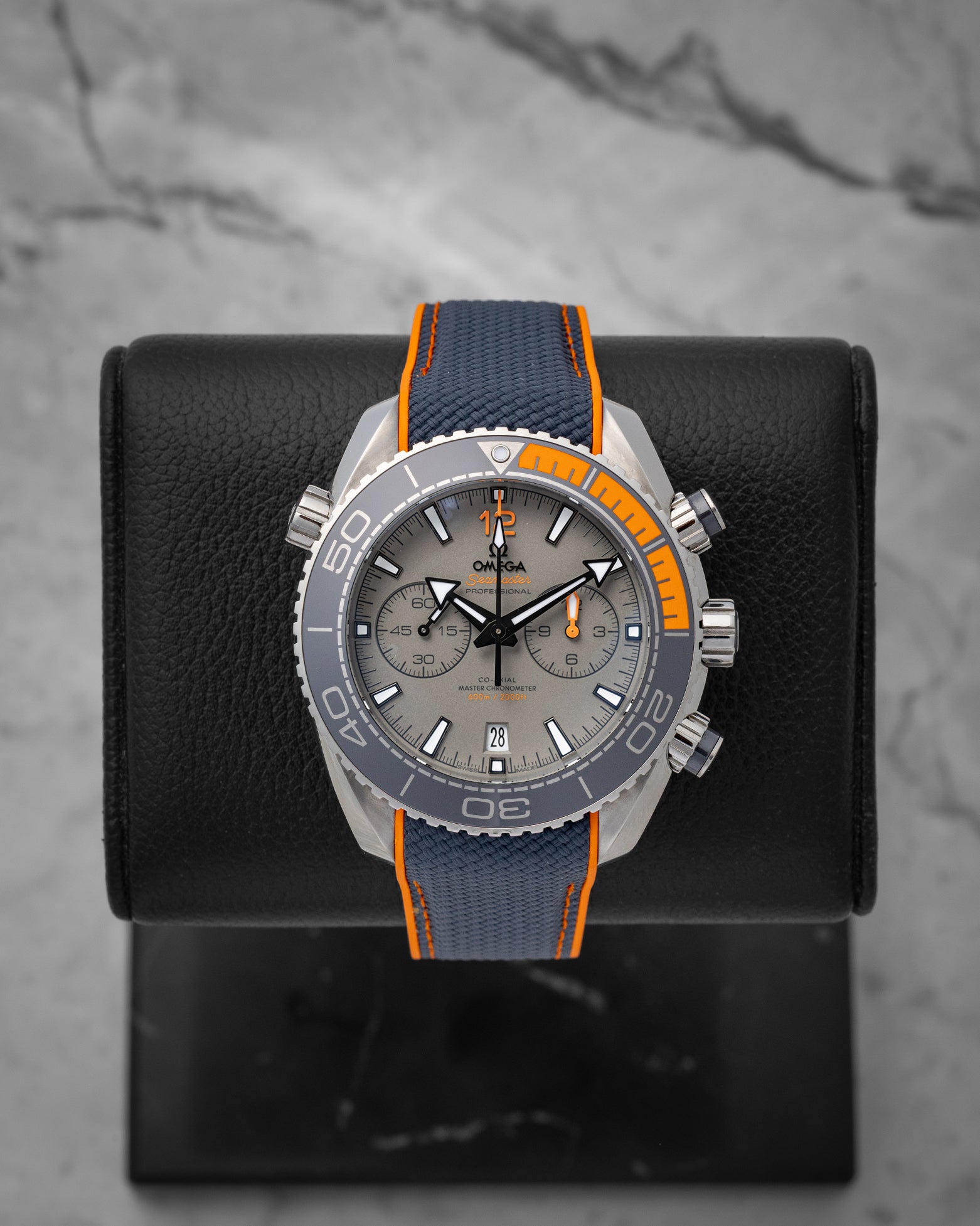 STORM CREW (STEEL GREY OVAL)　Lサイズ Omega Seamaster 45.5 215.92.46.51.99.001 – Noah's Fine Watches