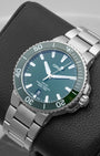 Green Oris Aquis Date 01 733 7732 4157-07 8 21 05PEB | Noahs Fine Watches Dallas, Texas