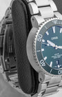 Green Oris Aquis Date 01 733 7732 4157-07 8 21 05PEB | Noahs Fine Watches Dallas, Texas