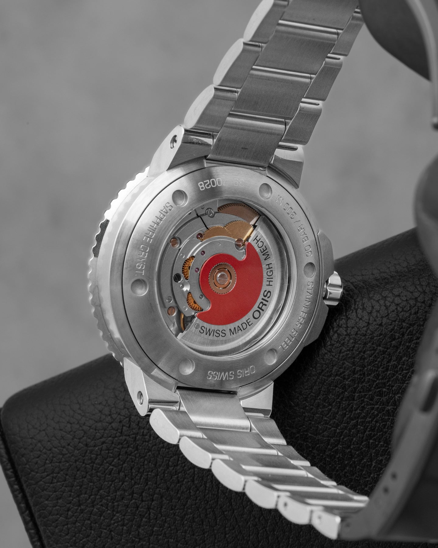 Green Oris Aquis Date 01 733 7732 4157-07 8 21 05PEB | Noahs Fine Watches Dallas, Texas