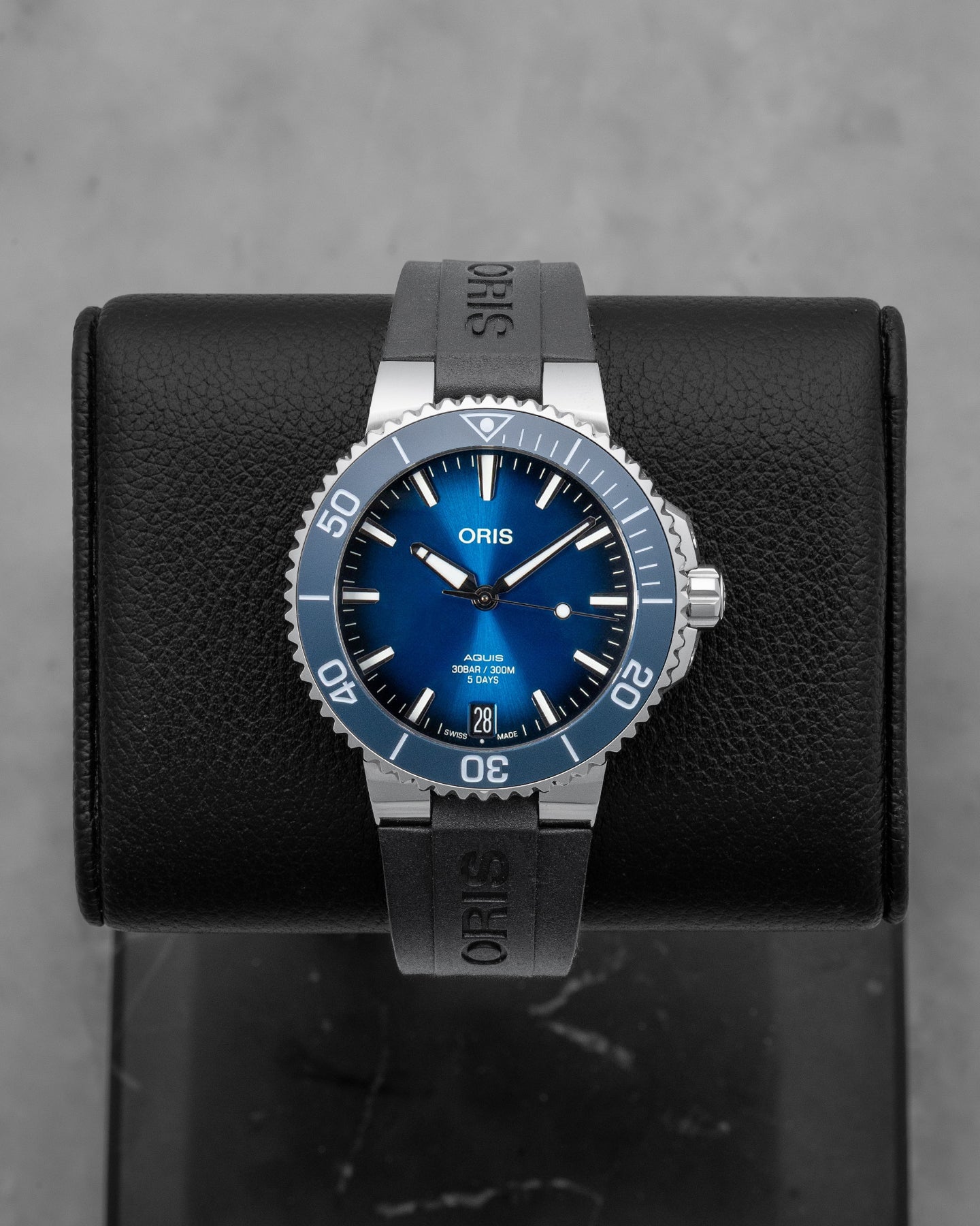Oris Aquis Date Calibre 400 01 400 7769 4135 | Noah's Fine Watches Dallas, Texas