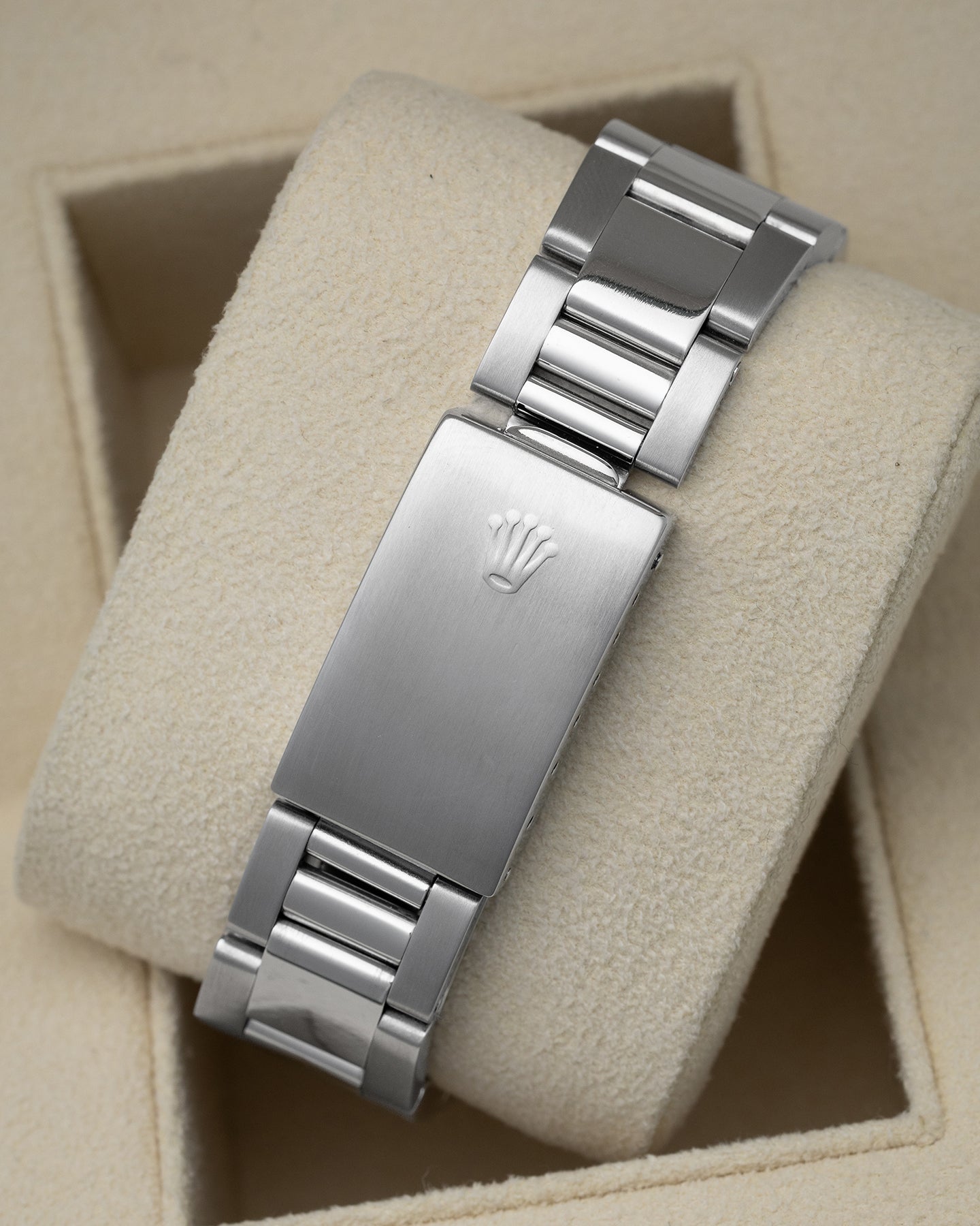 Mother of Pearl Diamond Bezel Rolex Datejust 16220 | Noah’s Fine Watches Dallas