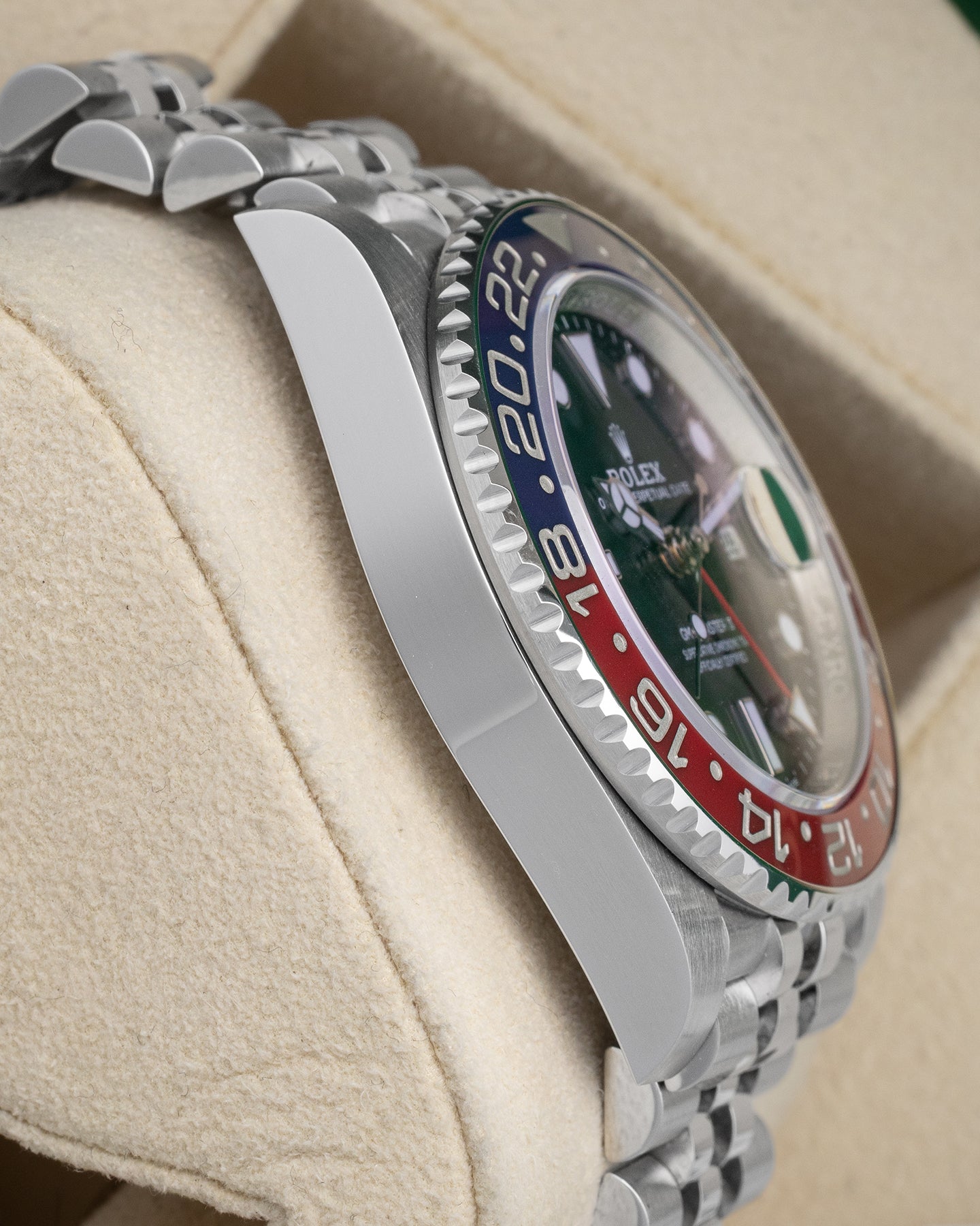 Rolex GMT-Master II Pepsi 126710BLRO