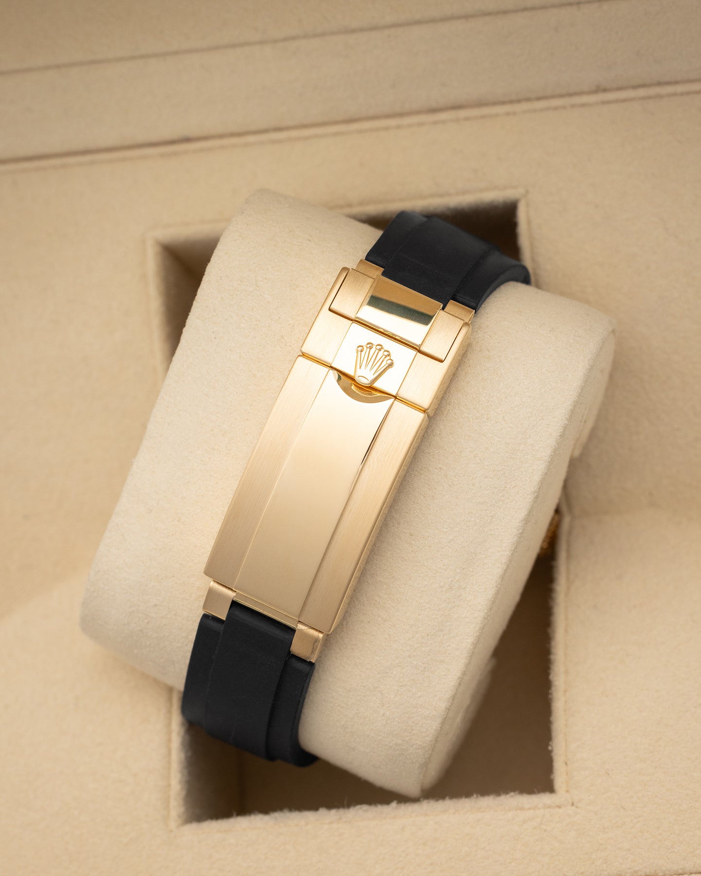 Yellow Gold Rolex Yacht Master 42 226658 | Noah's Fine Watches Frisco TX