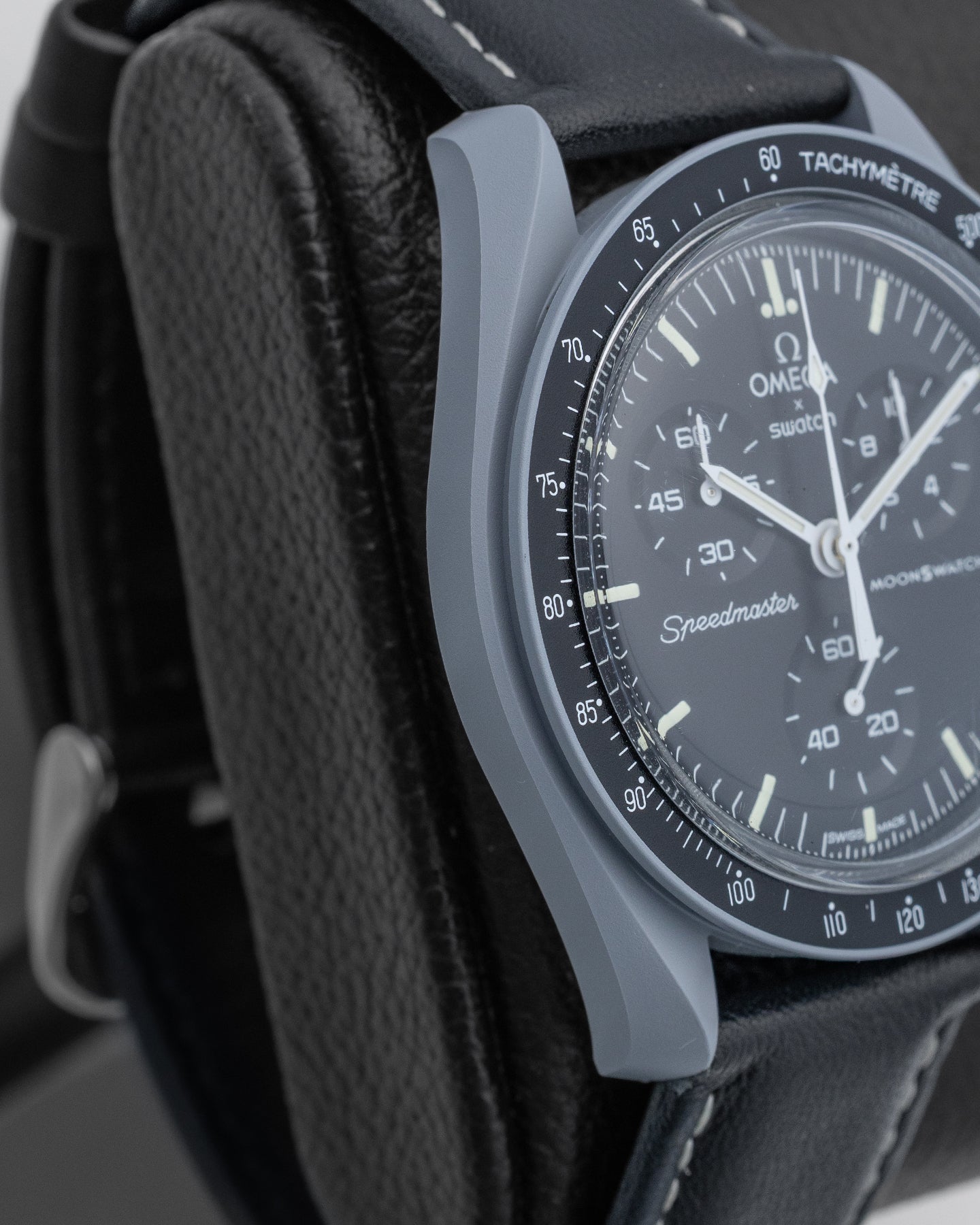 Swatch MoonSwatch Mission to the Moon SO33M100 | Noah's Fine Watches Dallas, Texas