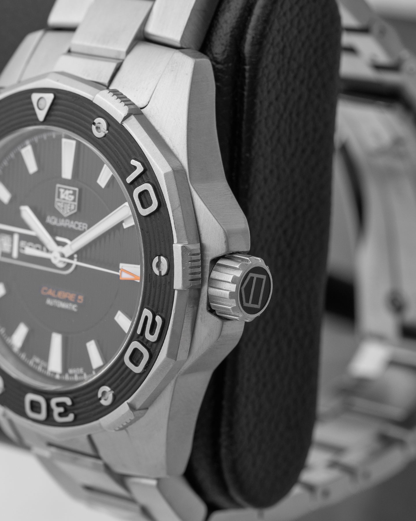 TAG Heuer Aquaracer 500M Calibre 5 WAJ2110.BA0870 | Noah's Fine Watches Dallas, Texas