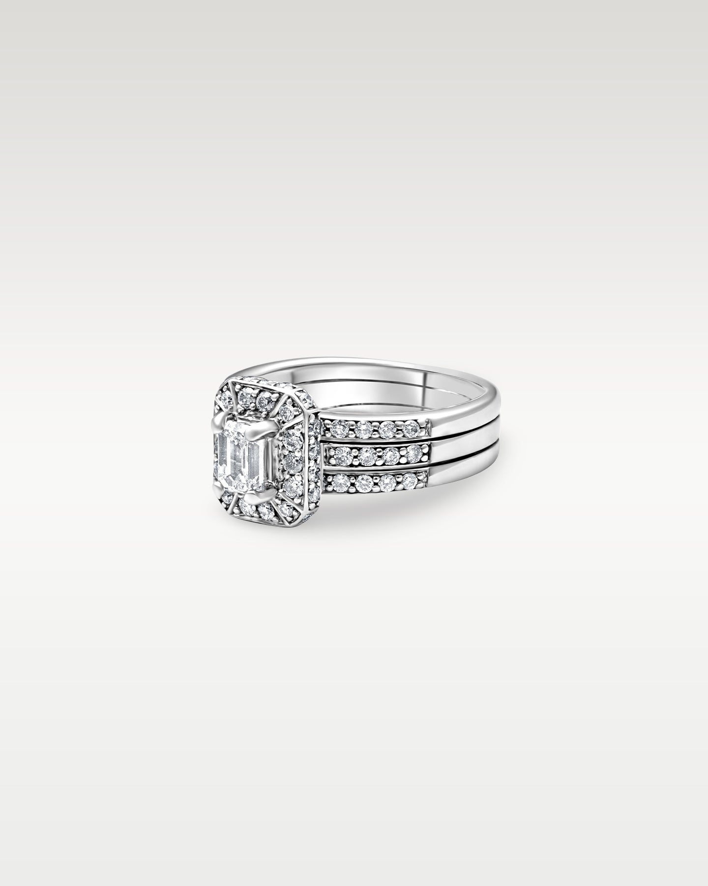 14k White Gold Emerald Halo Diamond Engagement Ring | Noah’s Fine Jewelry Dallas