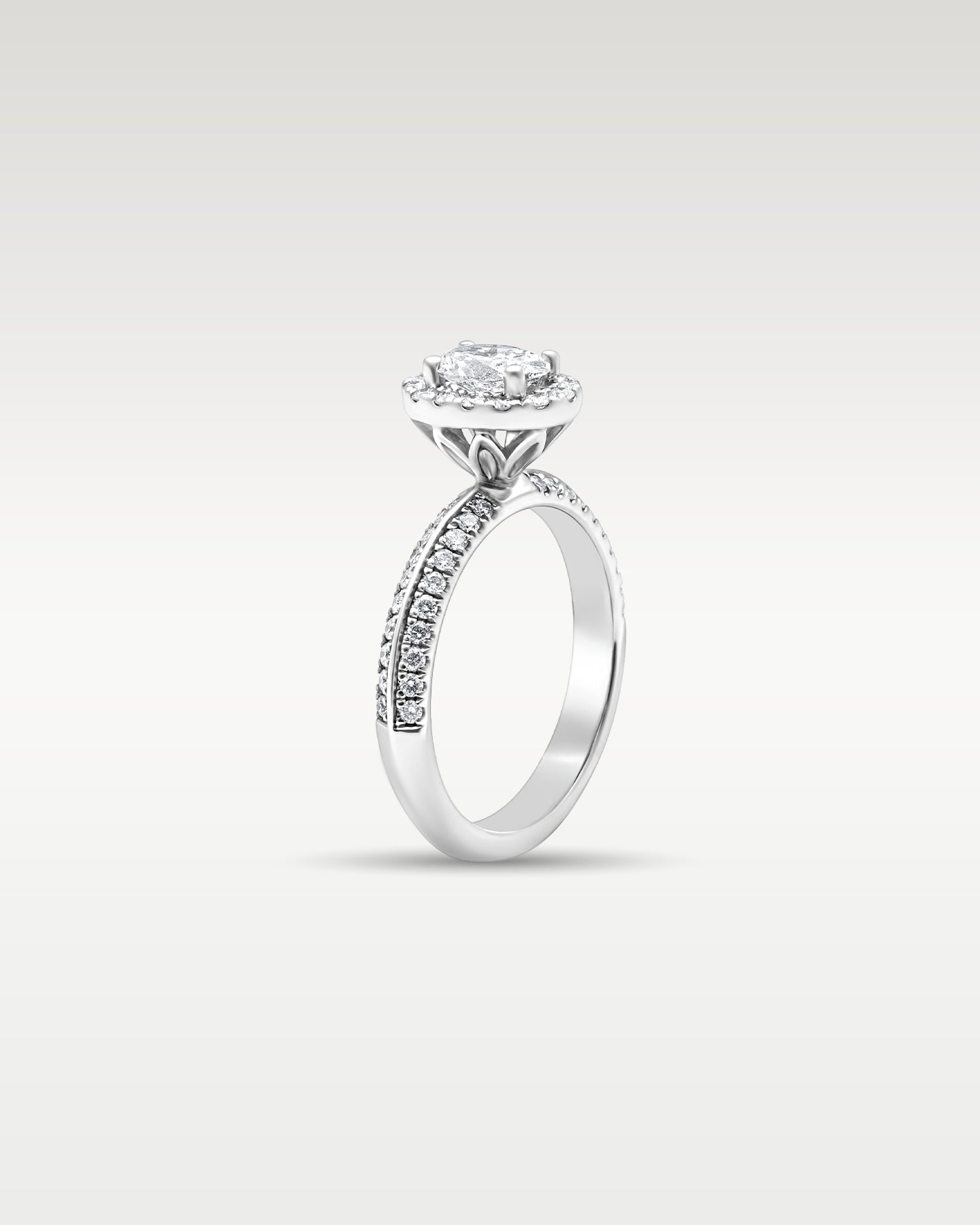10k White Gold Oval Diamond Engagement Ring | Noah’s Fine Jewelry and Watches Dallas