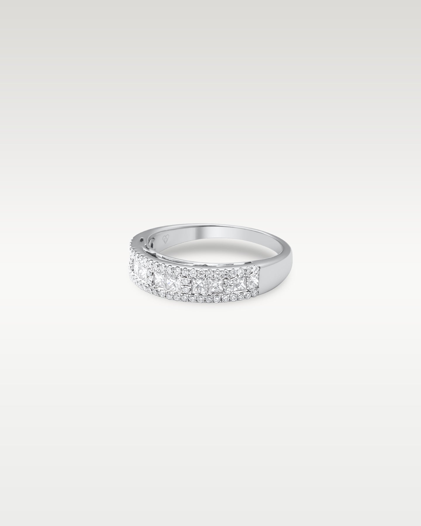 14k White Gold Round Princess Cut Diamond Band | Noah's Fine Jewelry TX