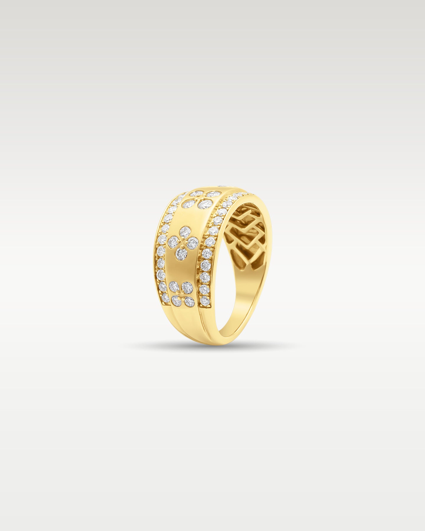 14k Yellow Gold Diamond Clover Wide Band | Noah's Fine Jewelry Texas