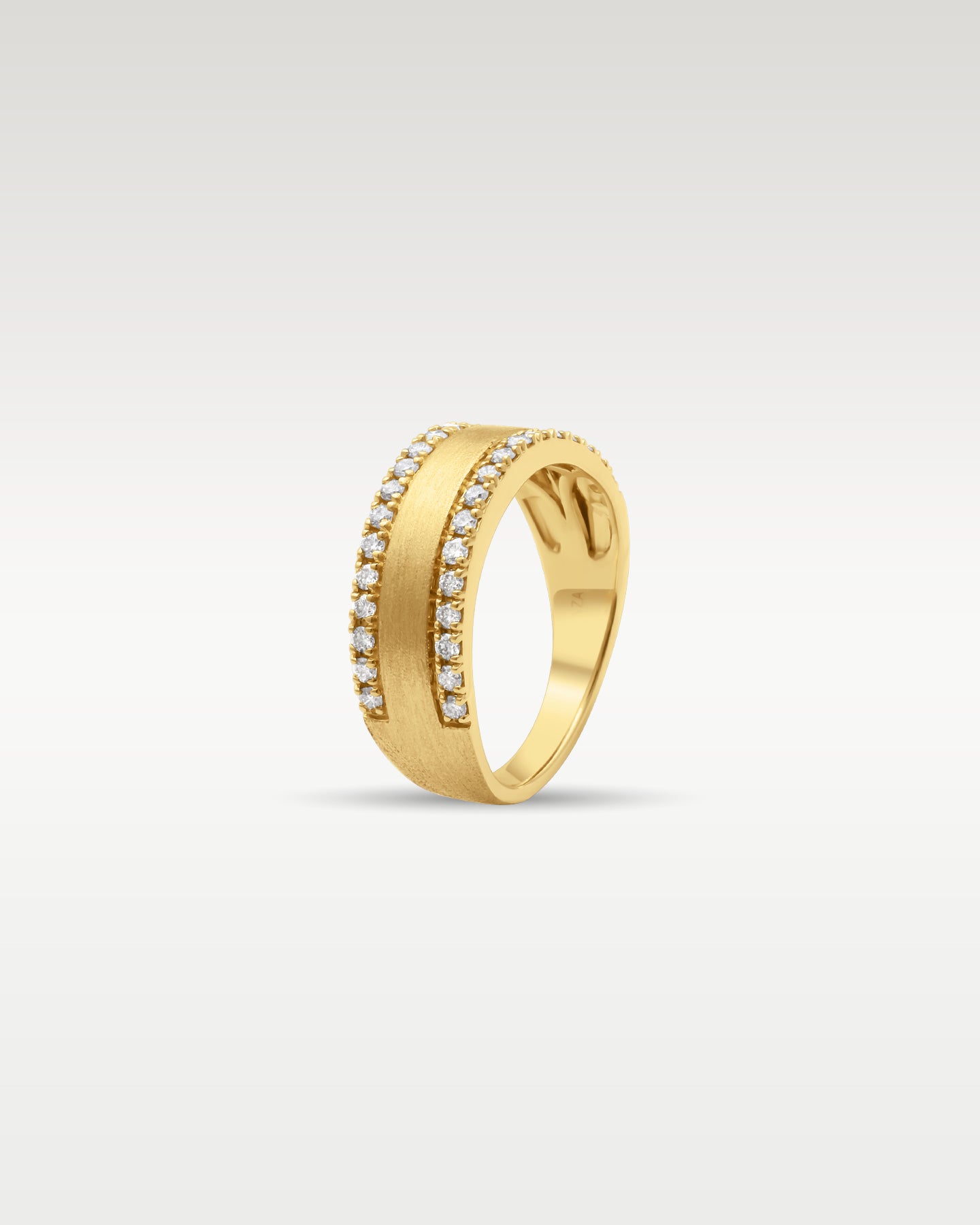 14k Yellow Gold Diamond Edge Wedding Band | Noah's Fine Jewelry Frisco