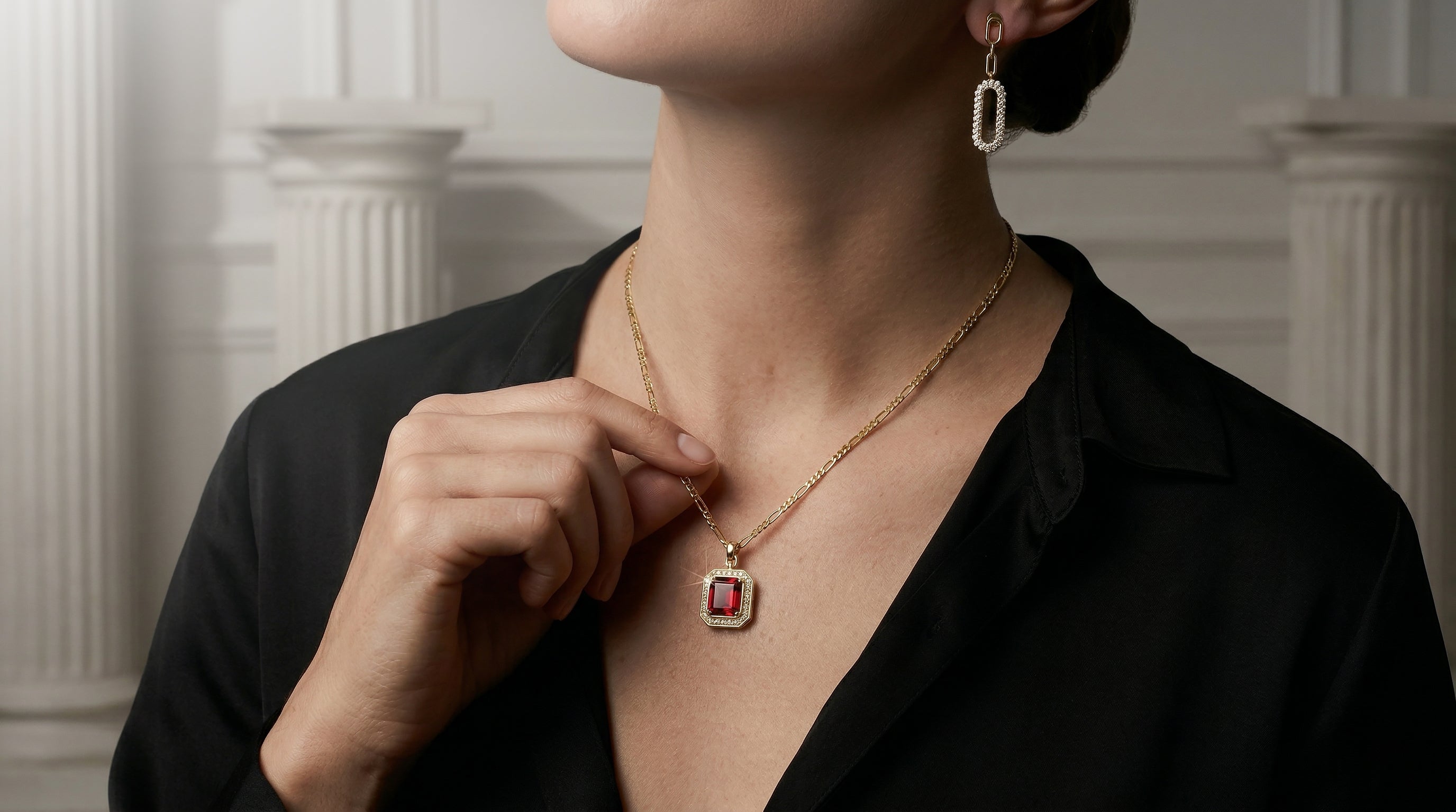 Why Gold Jewelry Never Goes Out of Style Journal | Noah's Fine Watches & Jewelry