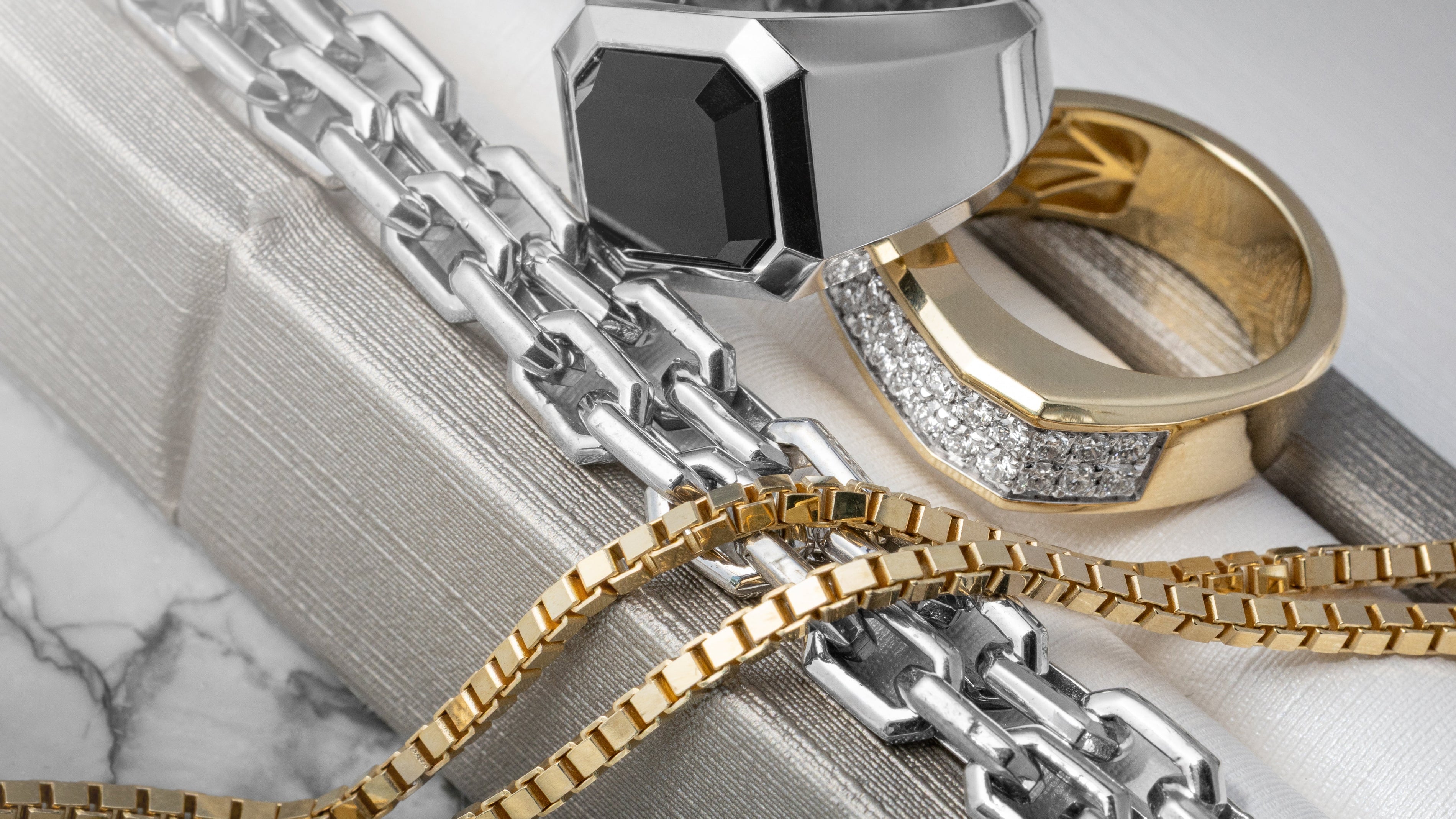 How to Mix Gold and Silver Jewelry | Noahs Fine Jewelry and Watches Texas