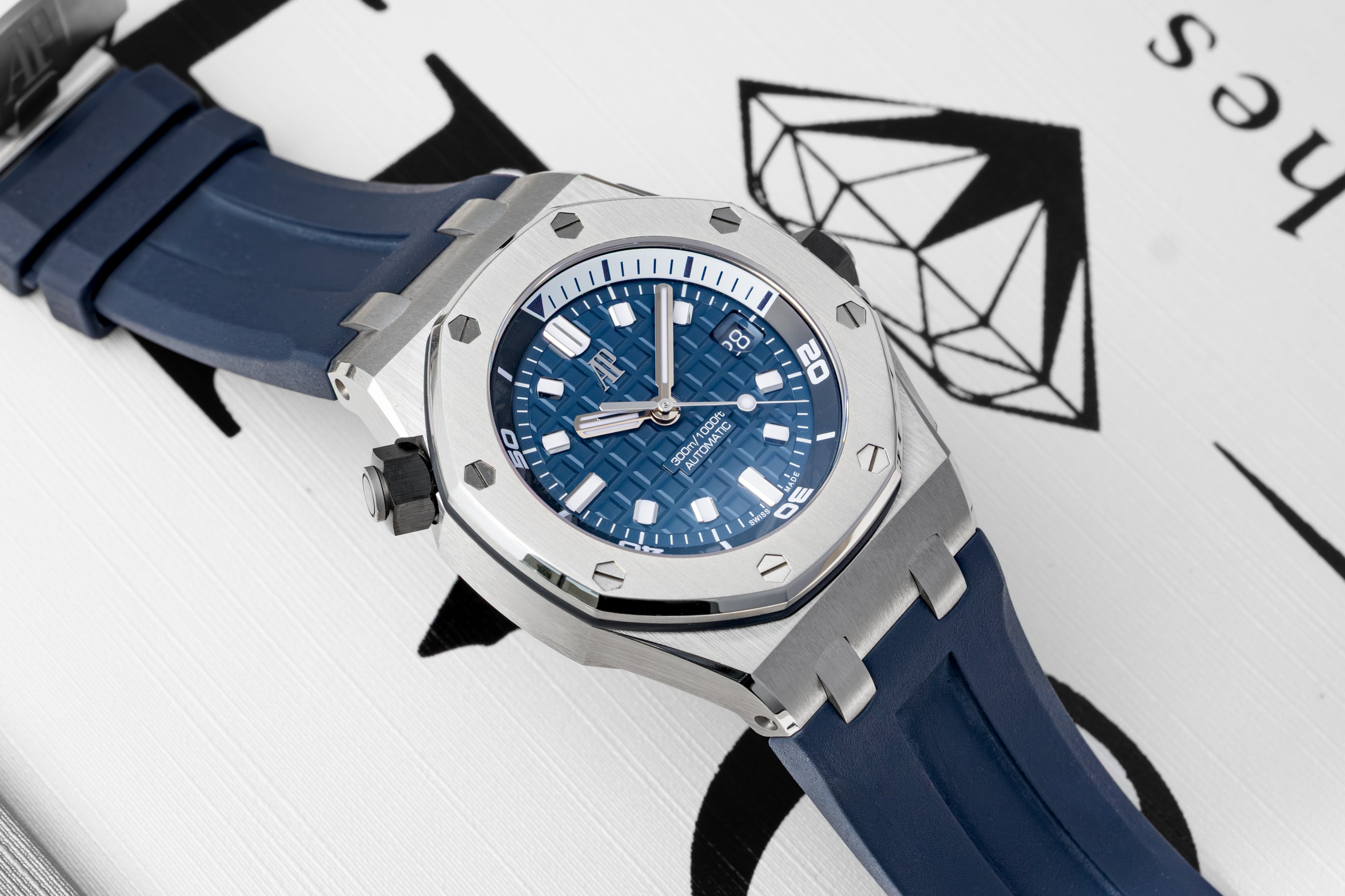 Watch Strap Materials for Summer Blog | Noahs Fine Watches & Jewelry Dallas