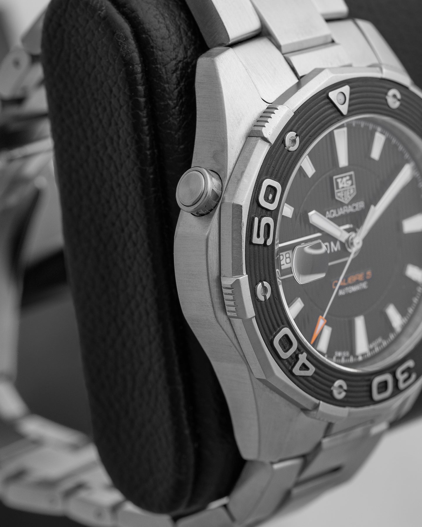 TAG Heuer Aquaracer 500M Calibre 5 WAJ2110.BA0870 | Noah's Fine Watches Dallas, Texas