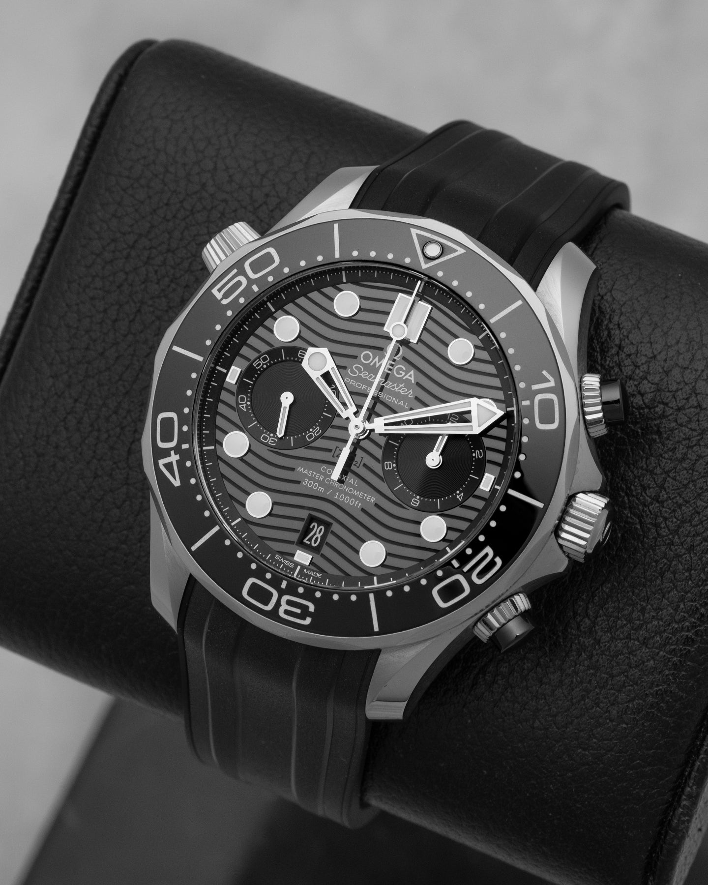 Omega Seamaster Diver 300M 210.32.44.51.01.001 | Noahs Fine Jewelry & Watches USA