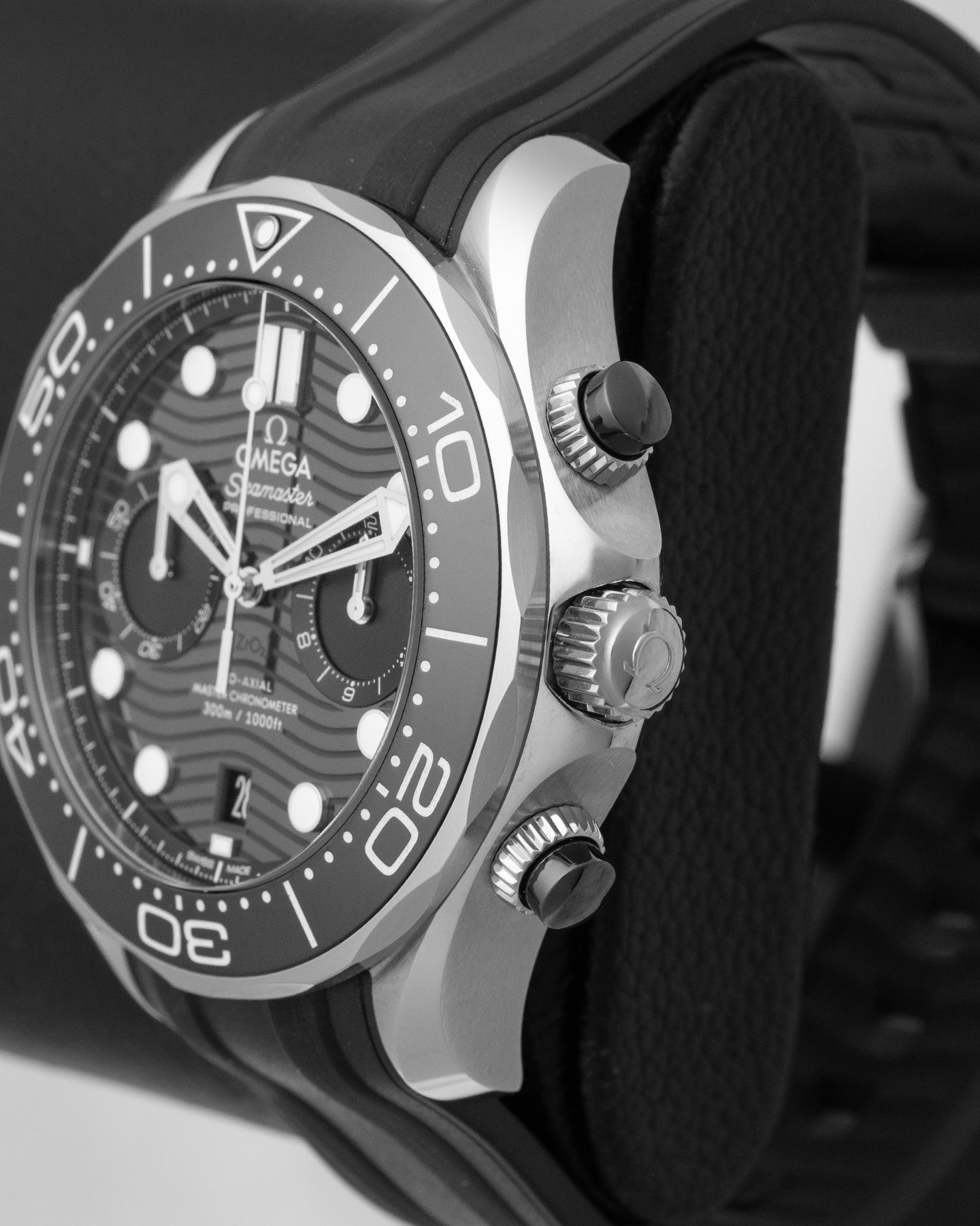Omega Seamaster Diver 21032445101001 – Noah's Fine Watches & Jewelry
