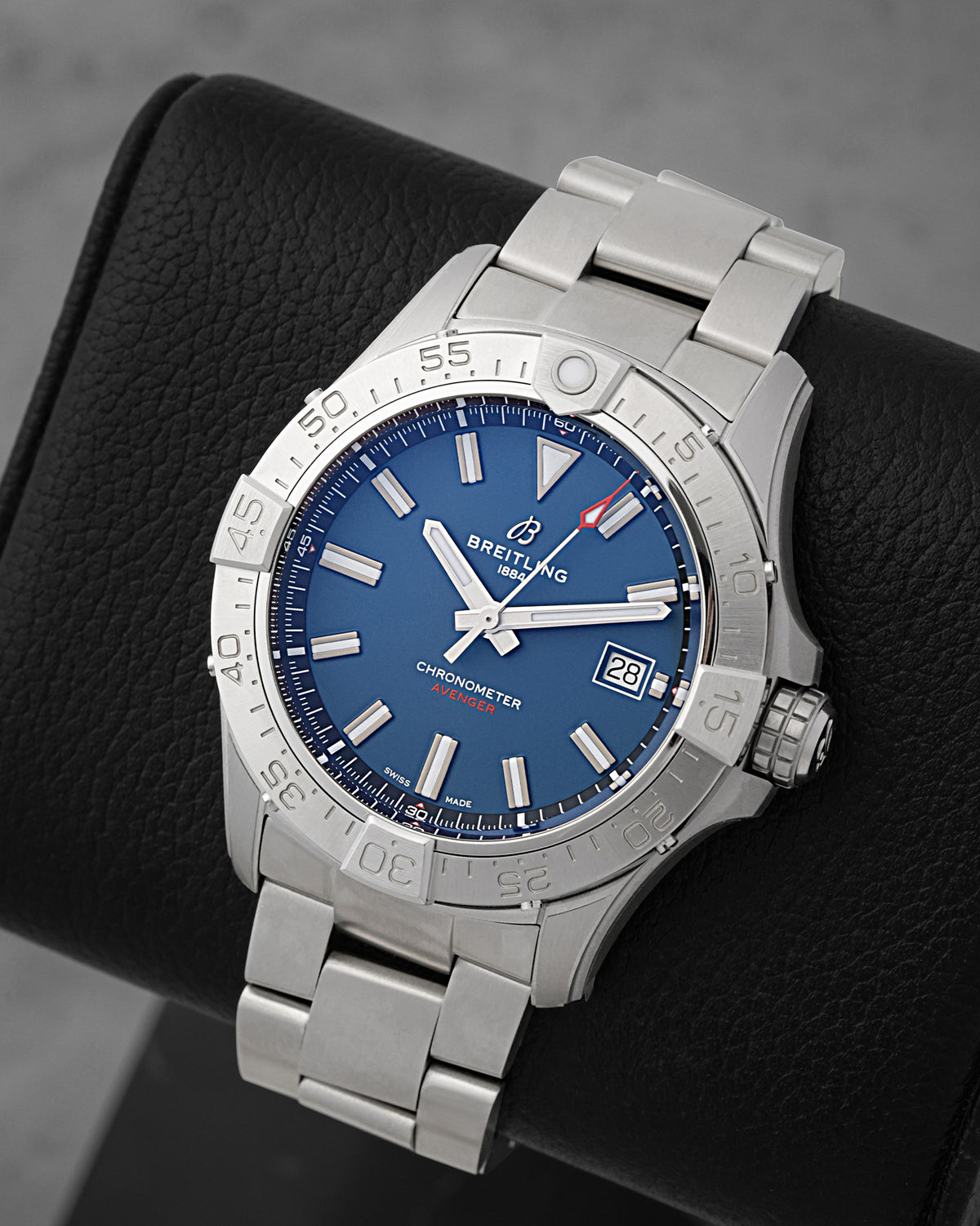 Breitling Avenger Automatic 42 A17328