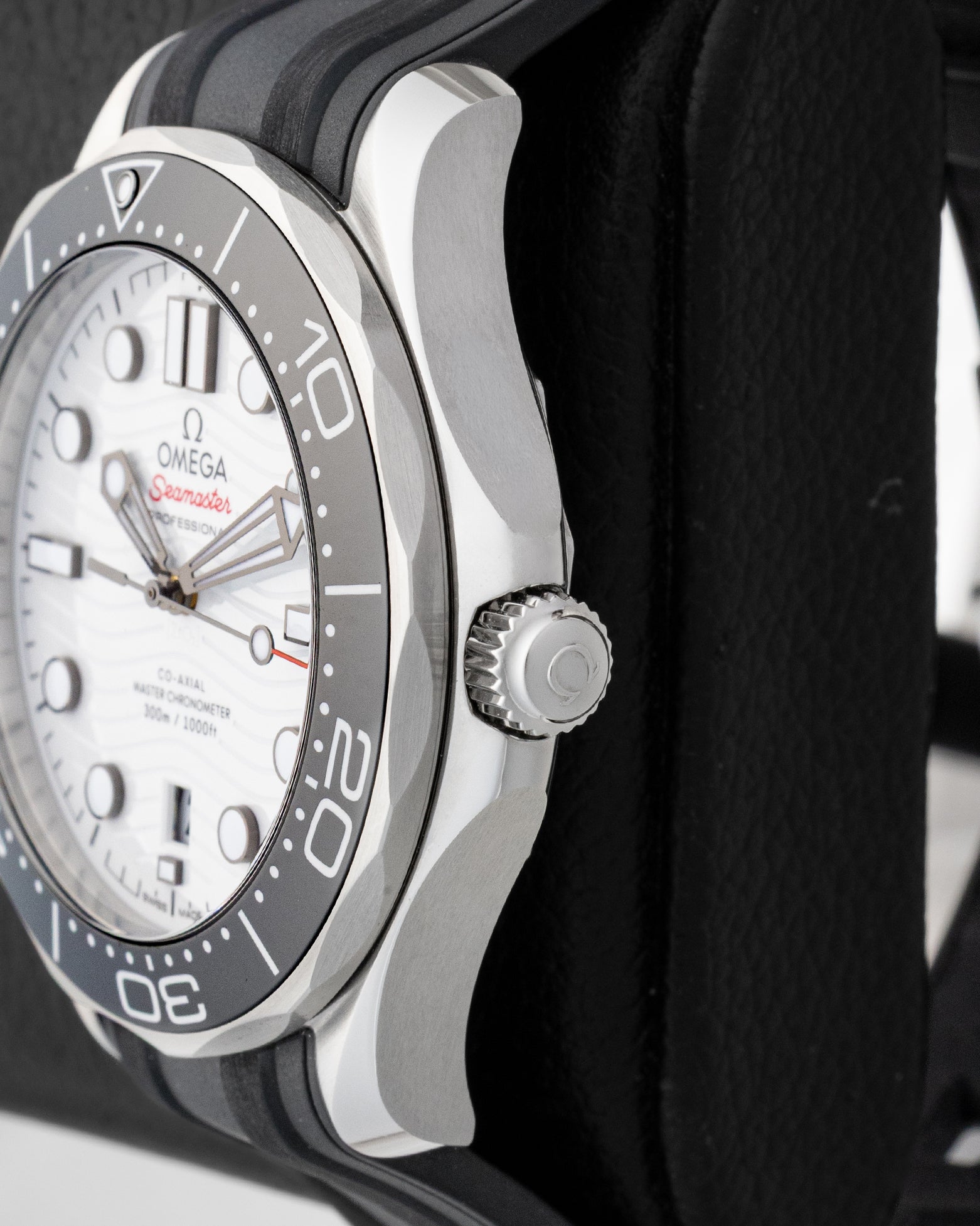 Omega Seamaster Diver 300M | Noah's Fine Watches & Jewelry