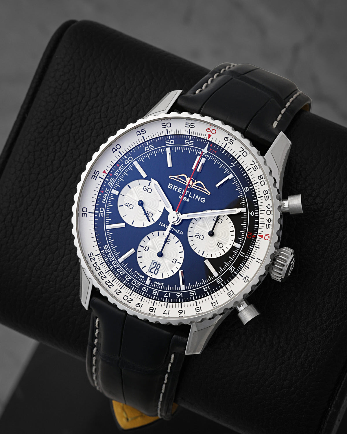 Breitling Navitimer B01 Chronograph 43 | Noah's Fine Watches & Jewelry