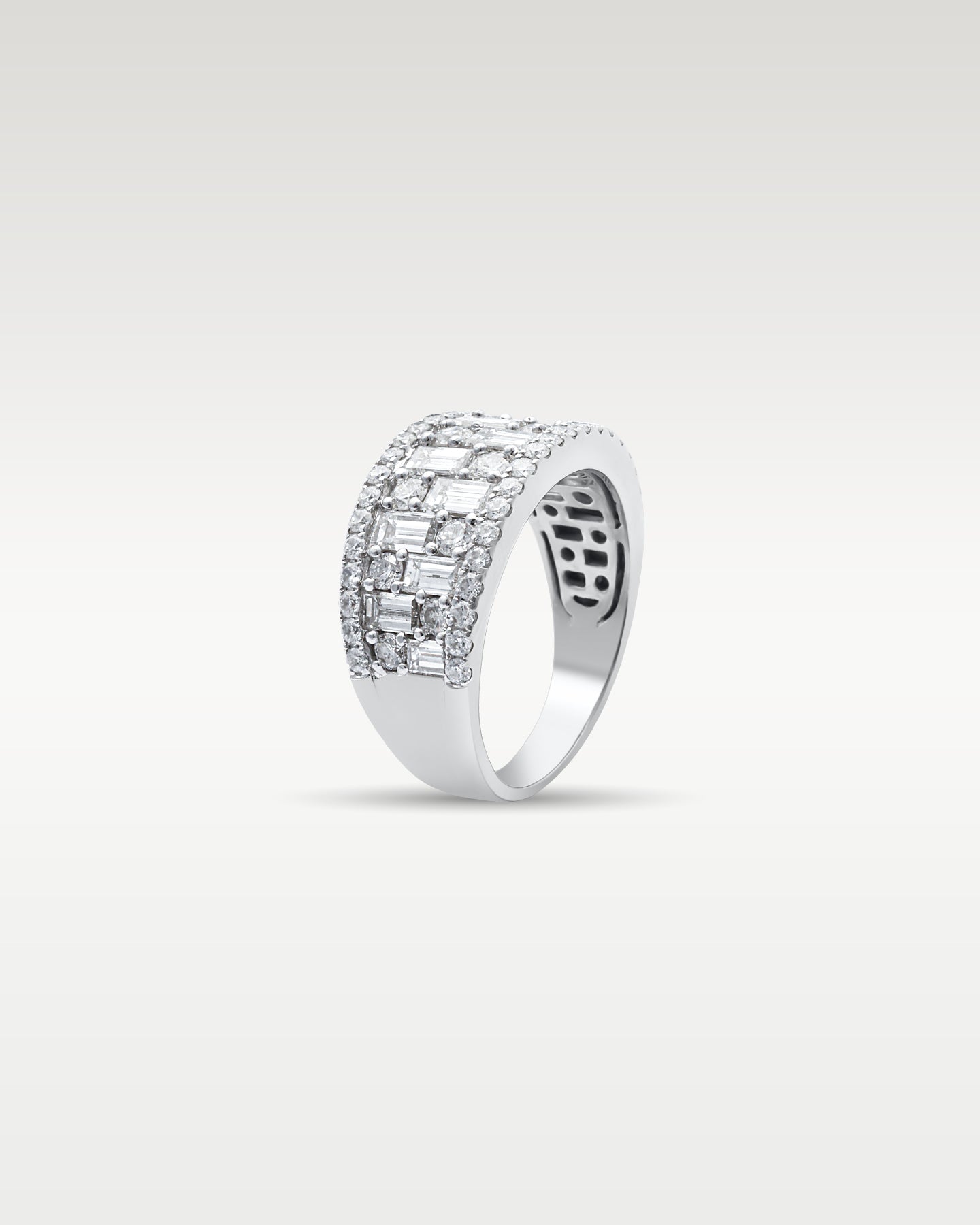 White Gold Baguette and Round Diamond Ring | Noah's Fine Jewelry Frisco