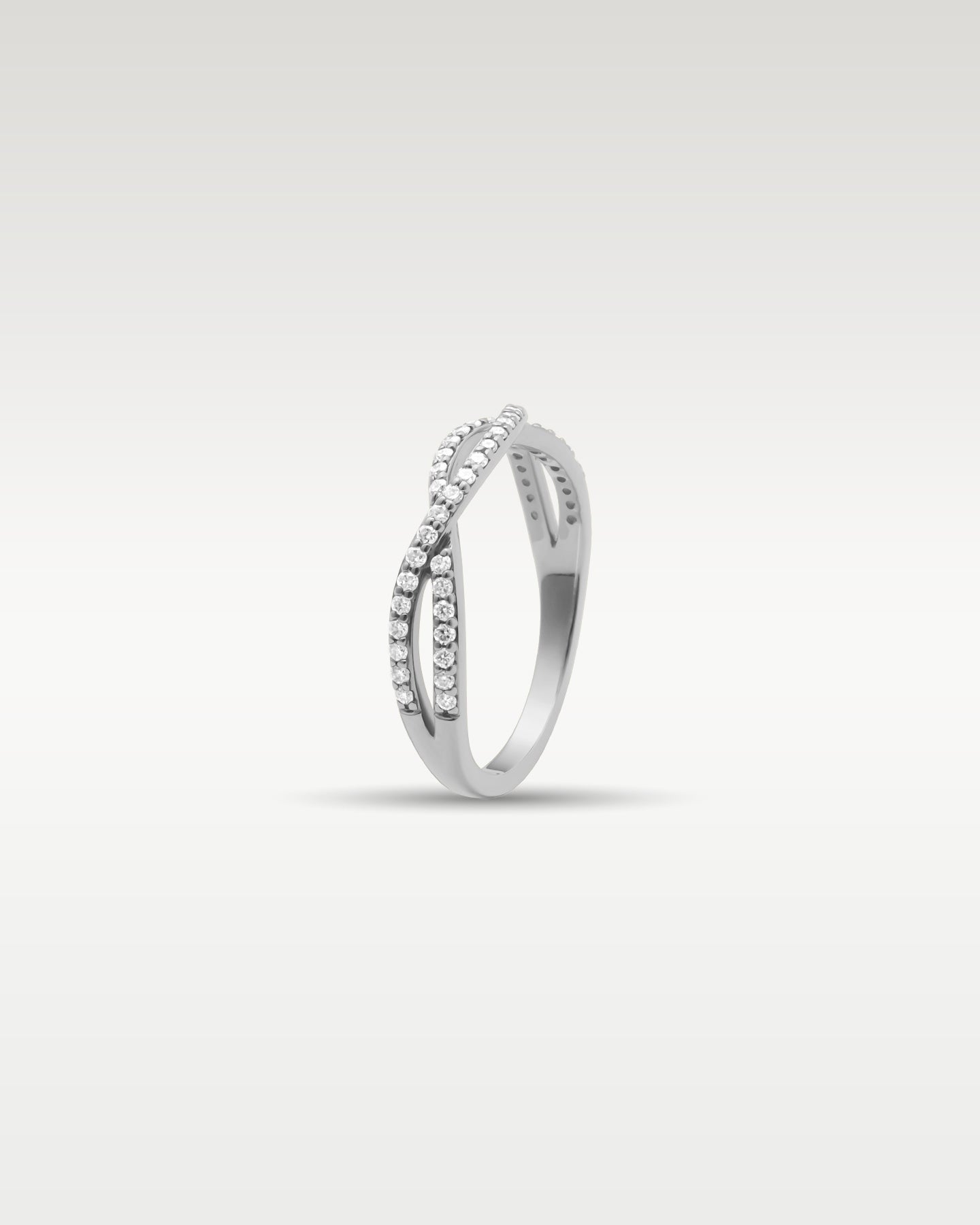 14k White Gold Estenza Infinity Band | Noah's Fine Jewelry Dallas, TX