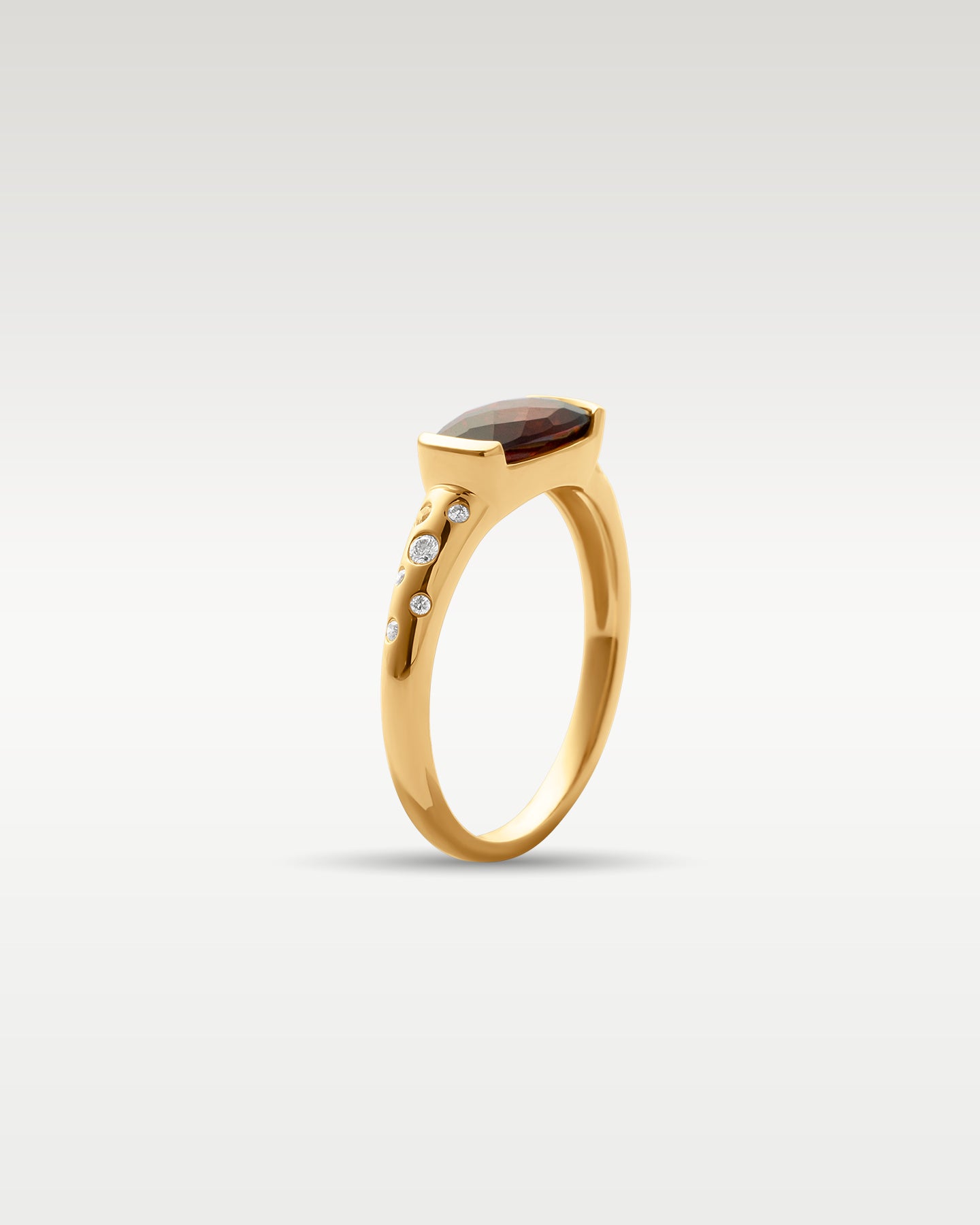 14k Yellow Gold Garnet & Diamond Ring | Noah's Fine Jewelry Frisco, Texas