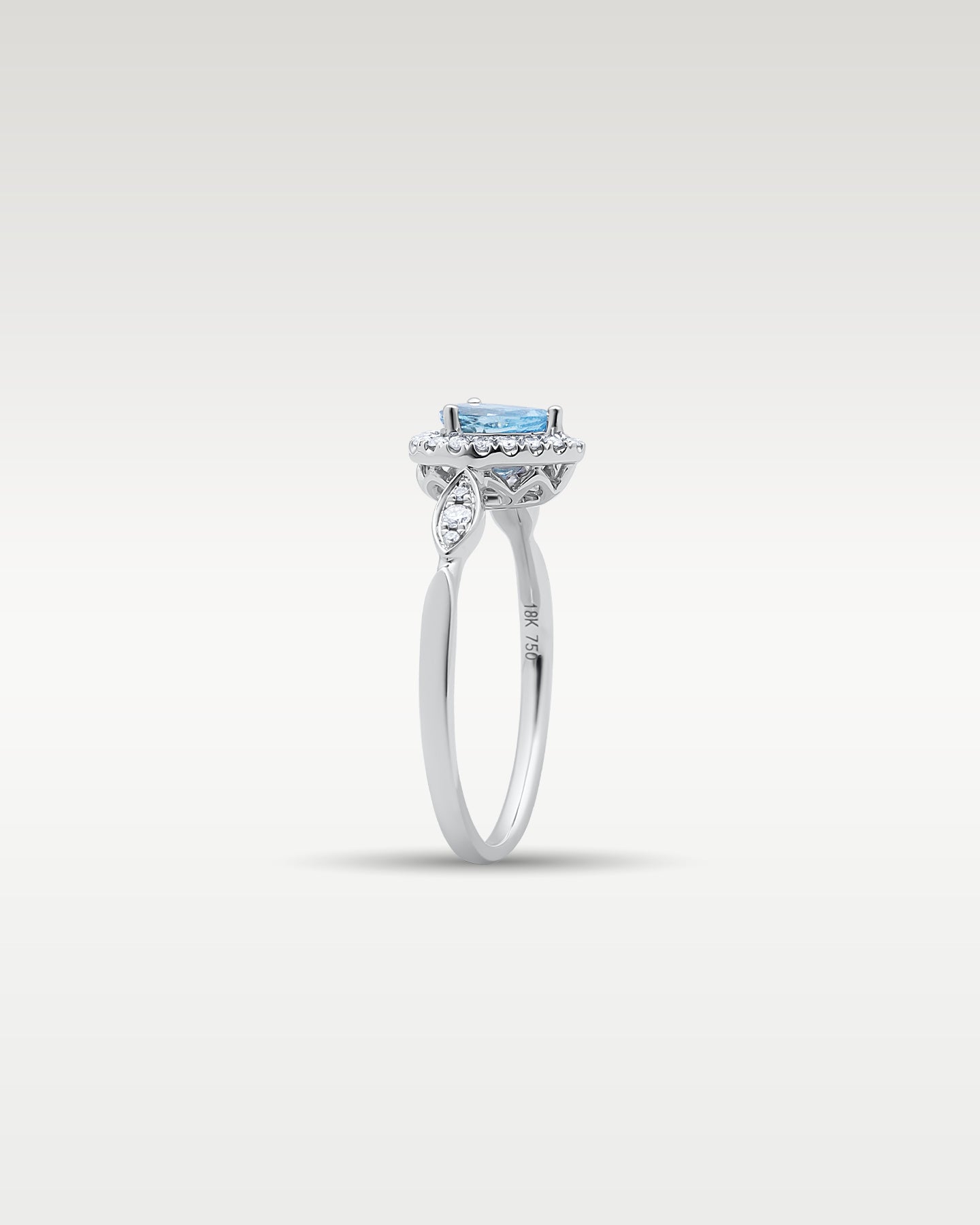18K Gold Aquamarine & Pear Diamond Ring | Noah's Fine Jewelry Dallas, Texas