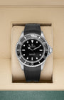 1995 Rolex Submariner 14060 | Noah's Fine Watches and Jewelry