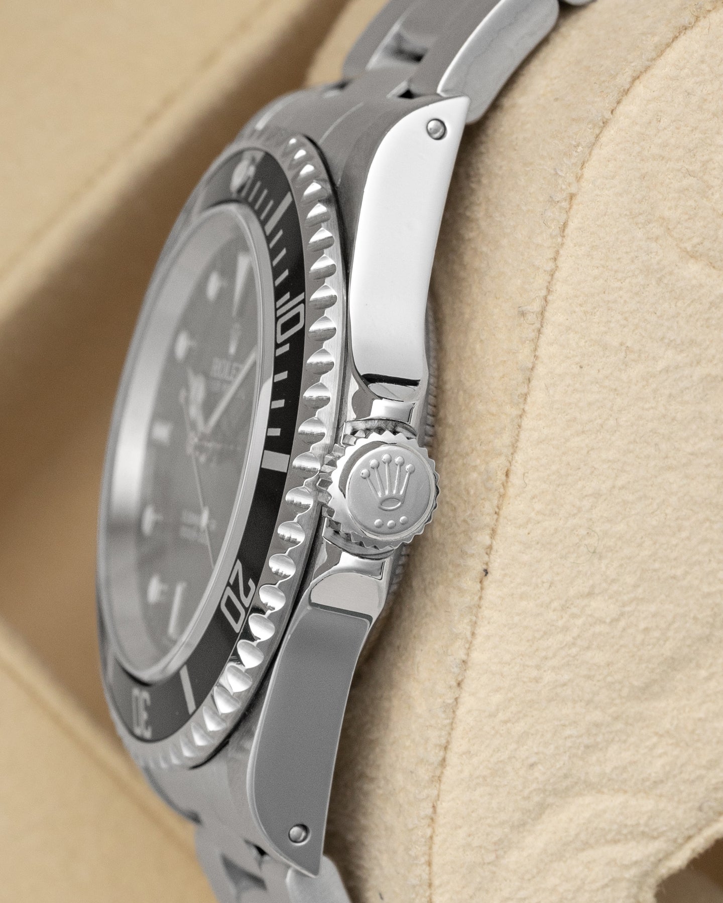 Vintage Rolex Submariner 14060M | Noah's Fine Watches and Jewelry