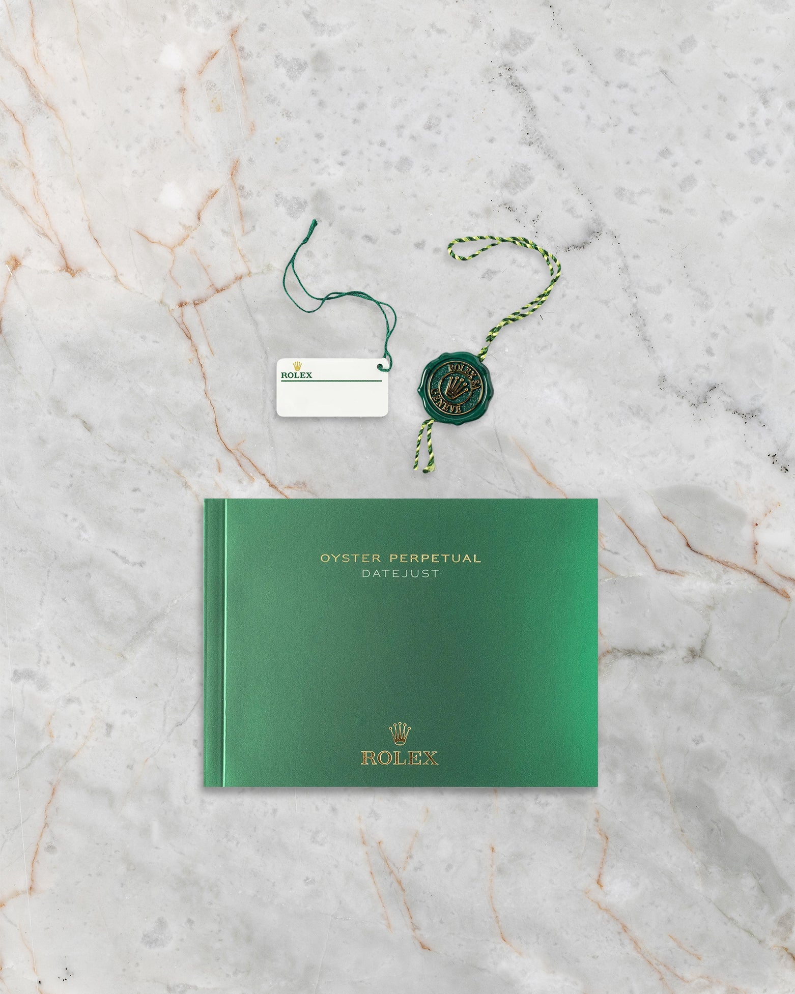 Complete set including green Rolex presentation box, Superlative Chronometer hang tag, serial tag, and Lady-Datejust manual for reference 279383RBR