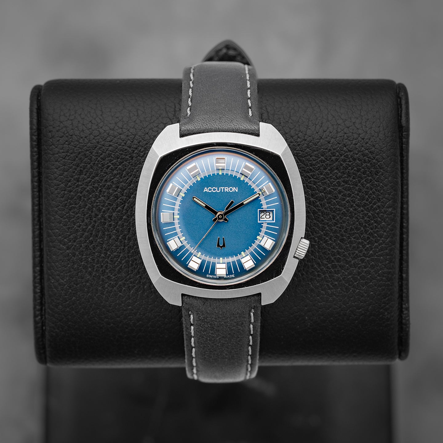 38.5 Teal Accutron Legacy 2SW6B002 | Noah's Fine Watches DFW, TX