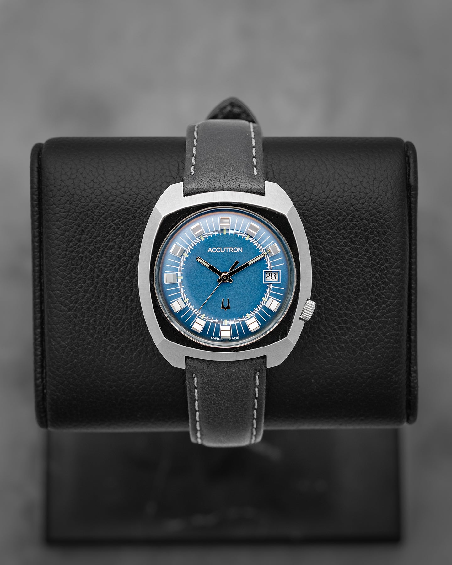 38.5 Teal Accutron Legacy 2SW6B002 | Noah's Fine Watches DFW, TX