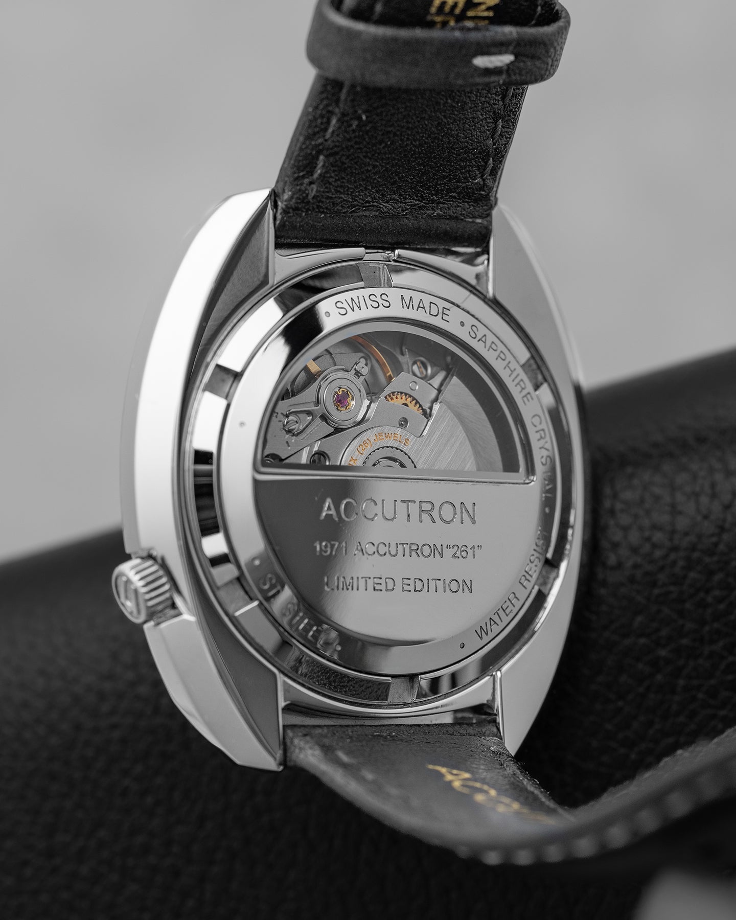 38.5 Teal Accutron Legacy 2SW6B002 | Noah's Fine Watches DFW, TX