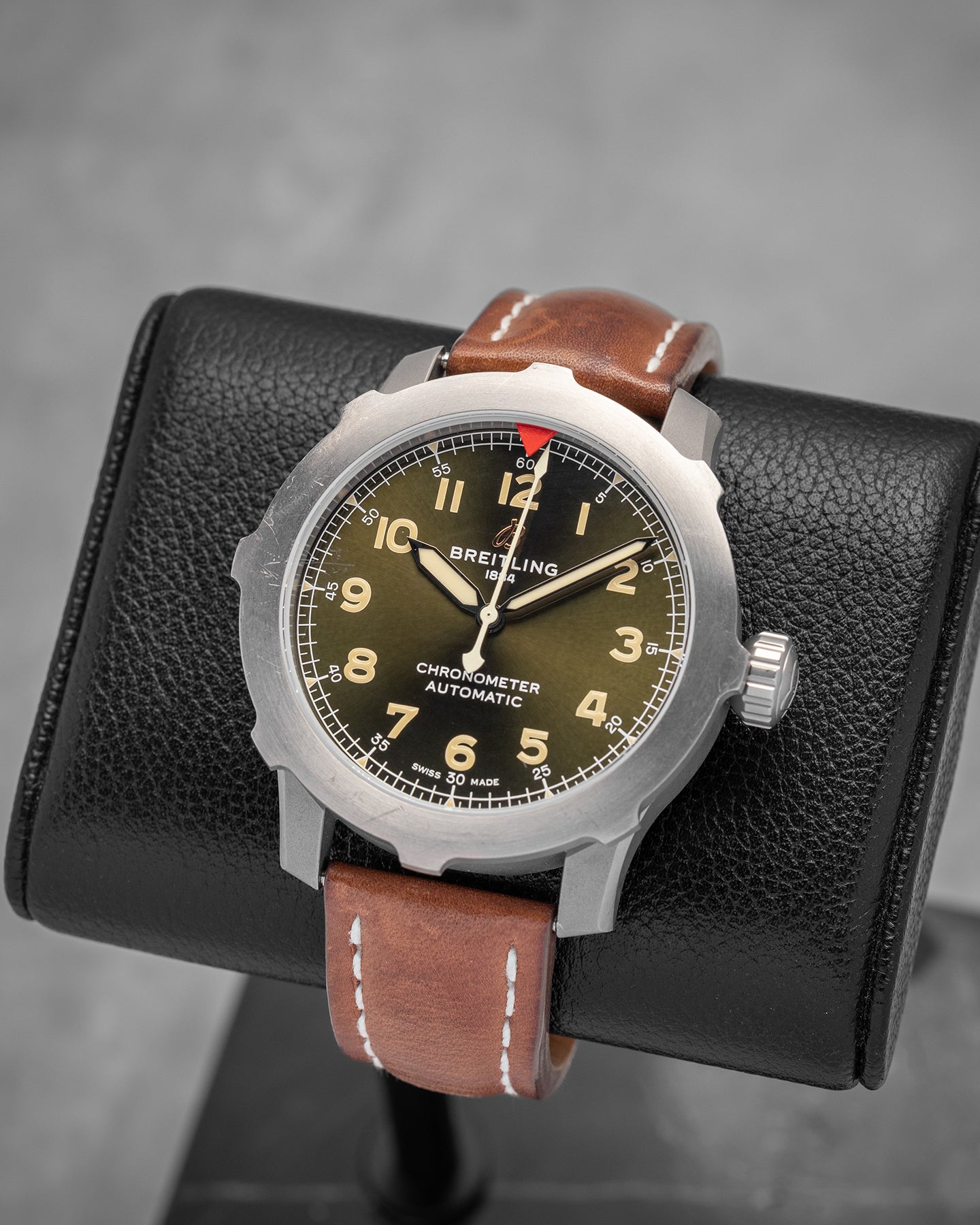 時計 BF10 Breitling Aviator Super 8 EB2040 46mm Titanium Green – Noah's Fine