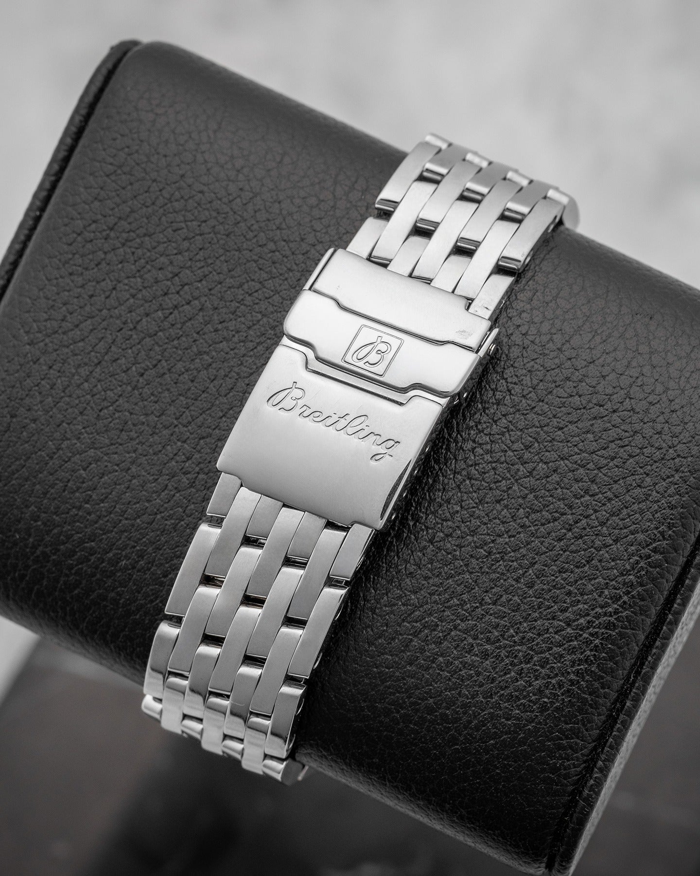 Breitling Montbrillant Eclipse White A43030 41.5mm – Noah's Fine