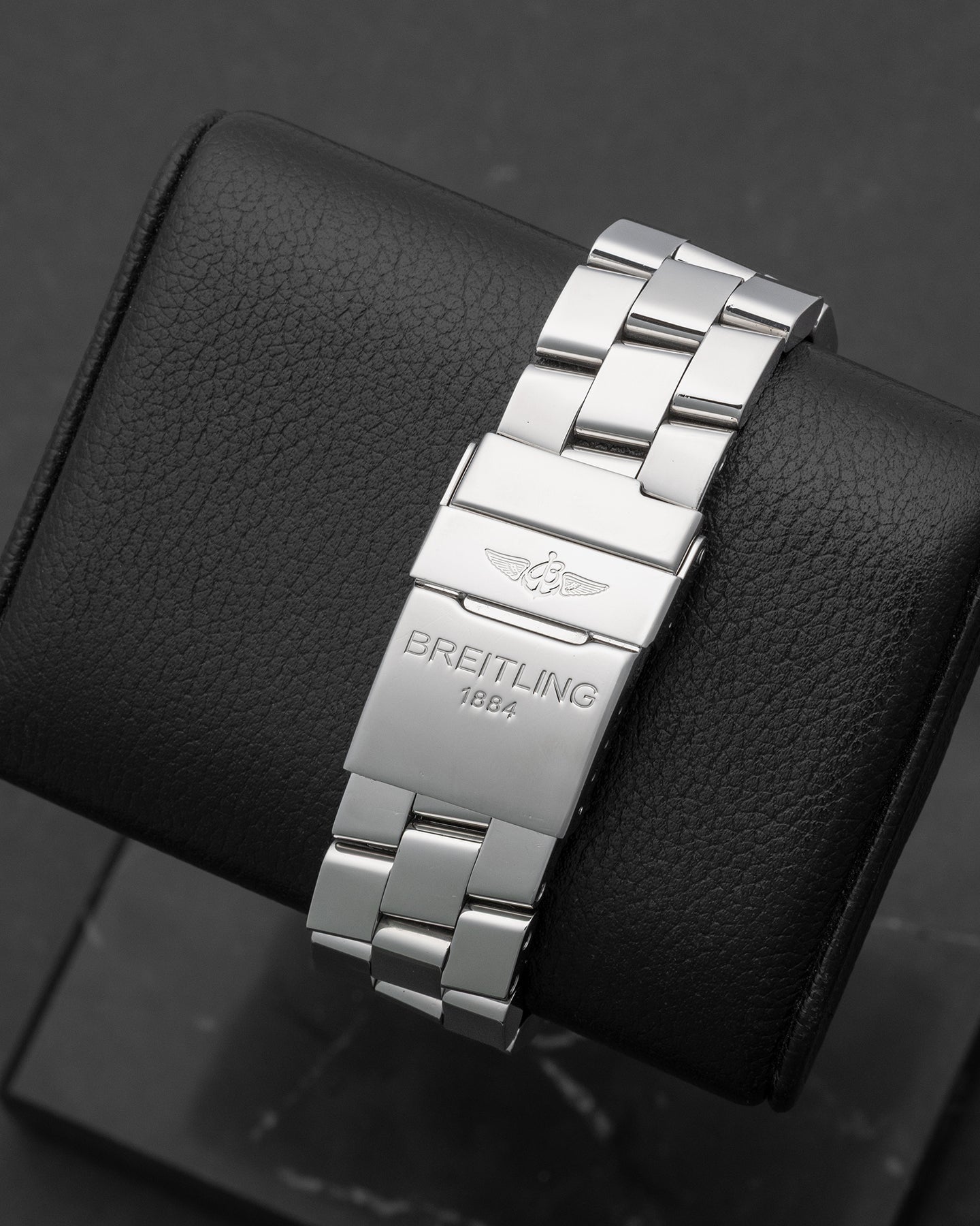 White dial Breitling Super Avenger A1337011/A562 | Noahs Fine Watches